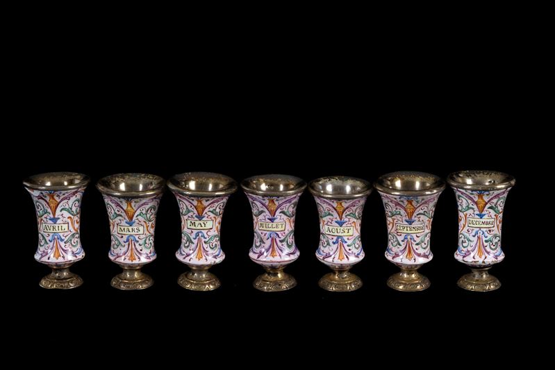 Calici in argento con dipinti dei mesi dell'anno, sette modellini, Francia, XIX secolo