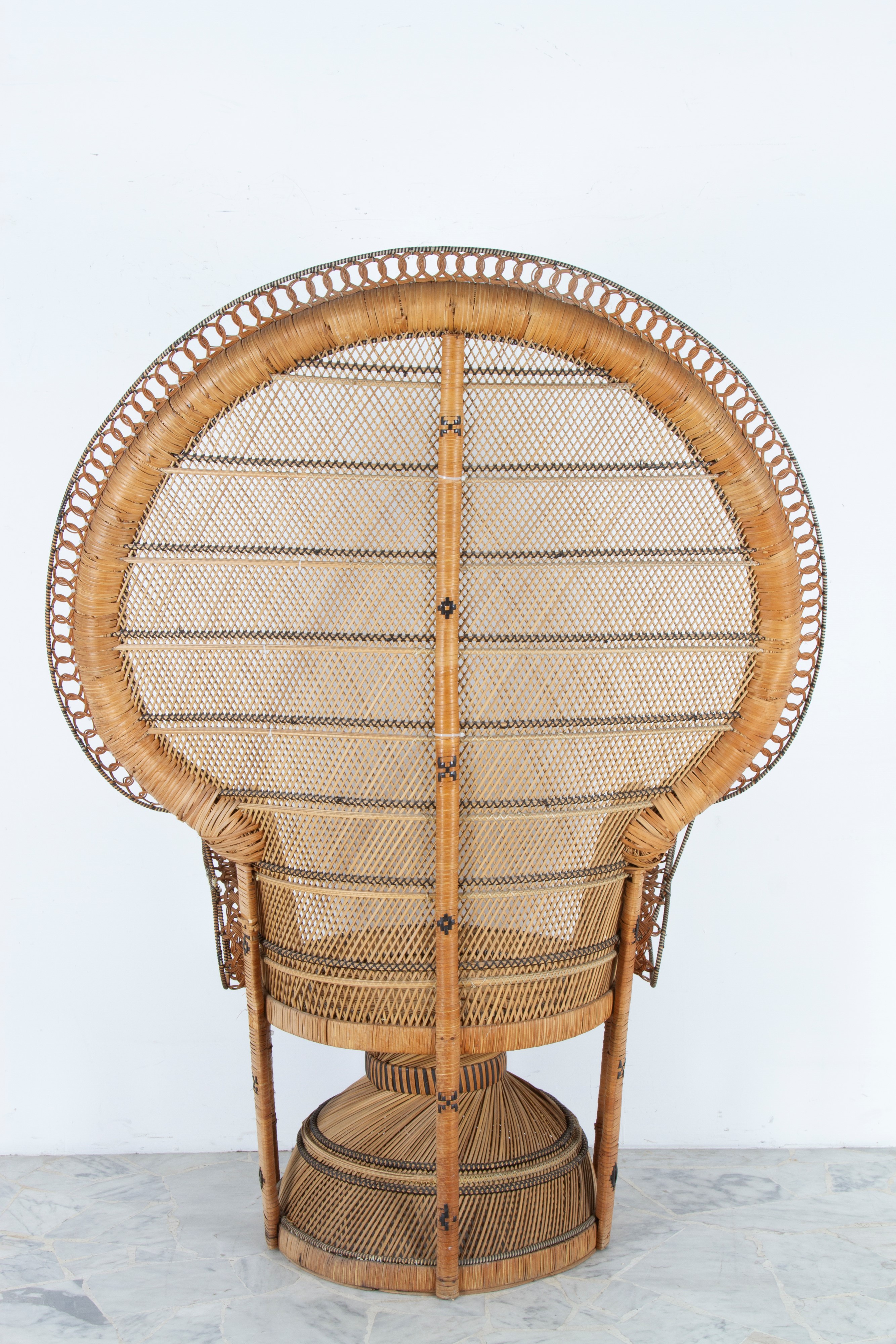 Poltrona in vimini e rattan stile Emmanuelle Pavone, anni '70