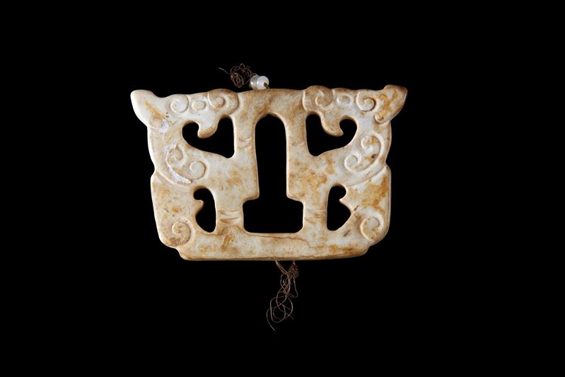 Pendente in giada traforata