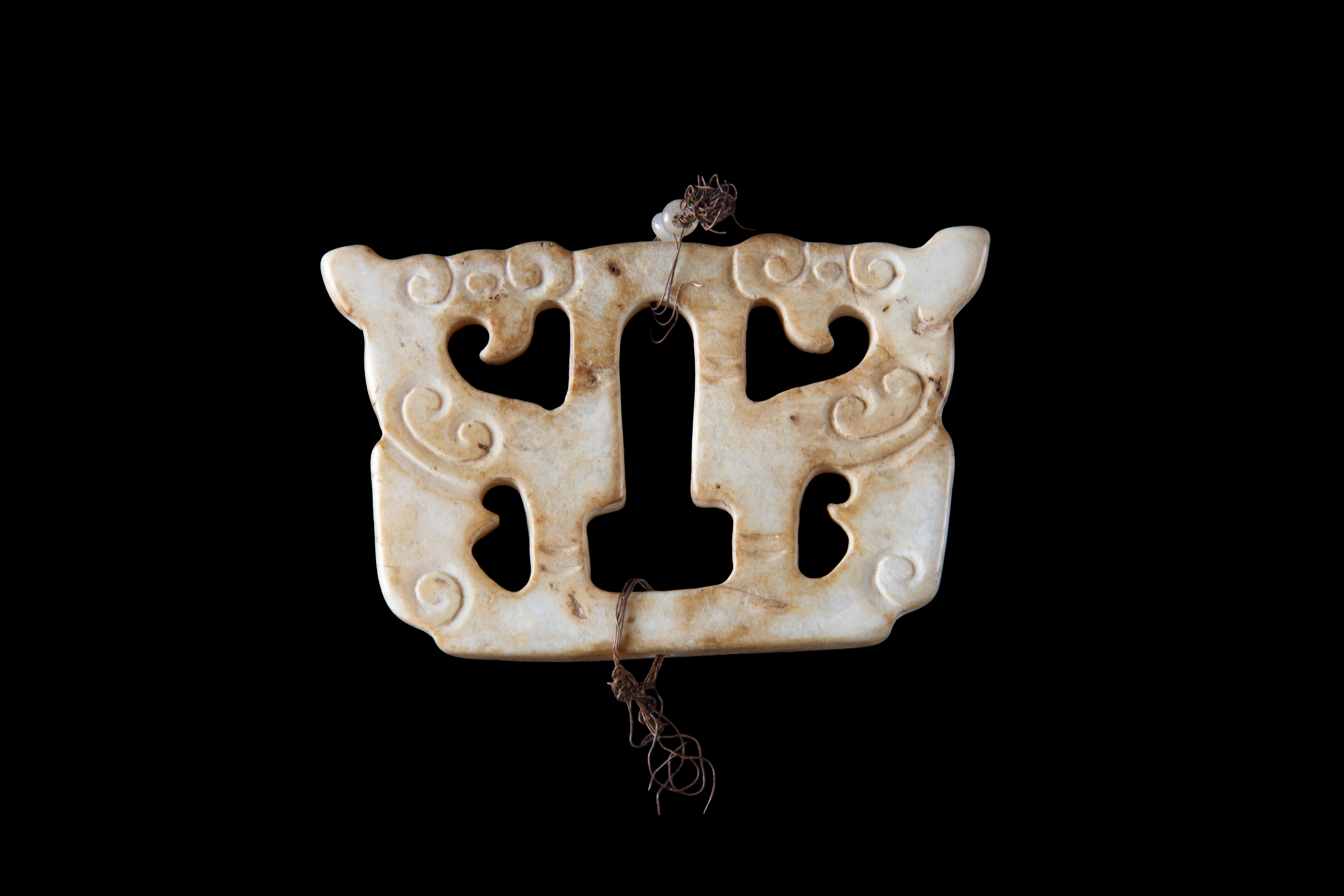 Pendente in giada traforata