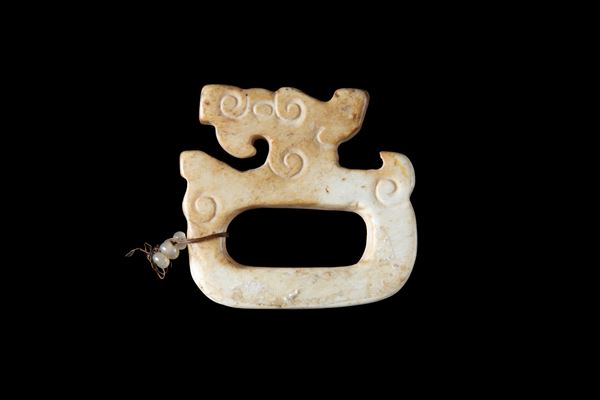 Pendente in giada con testa di drago