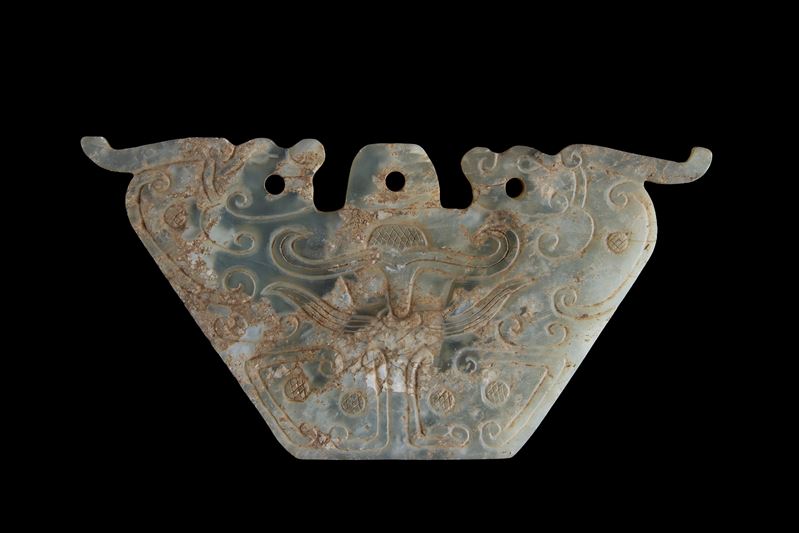 Pendente in giada incisa