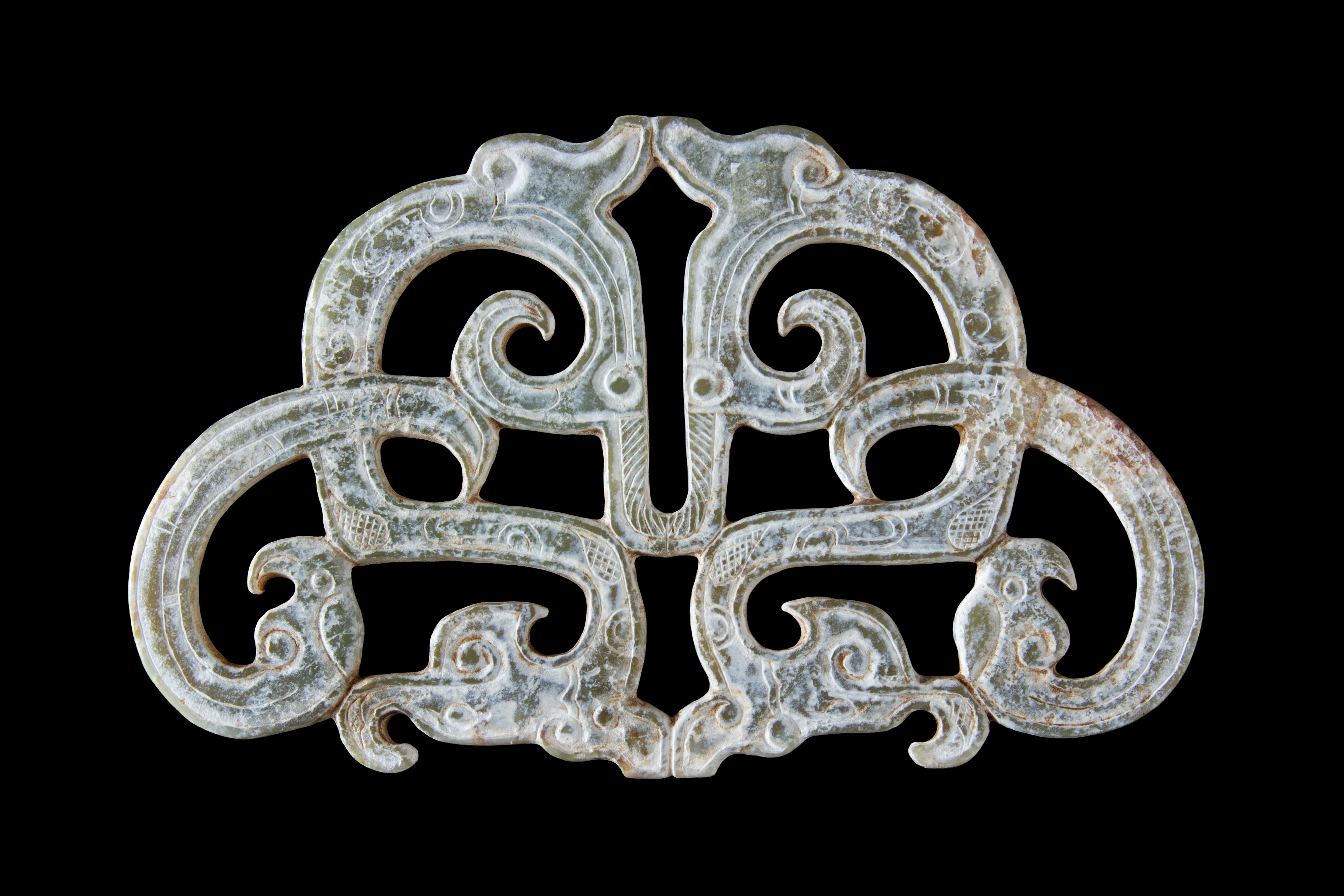 Pendente in giada con due draghi