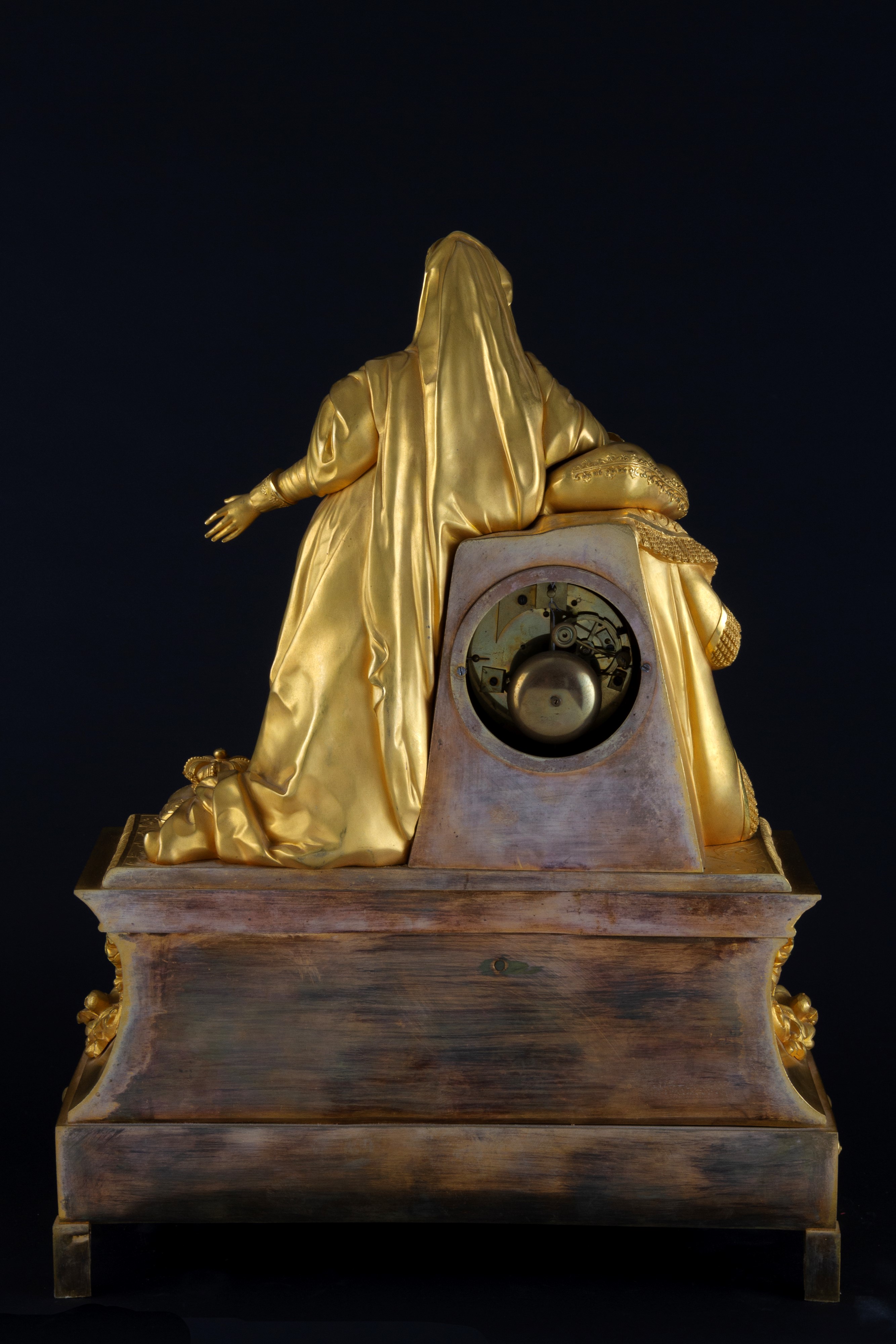 Orologio in bronzo dorato con quadrante in smalto bianco 'Gentildonna'
