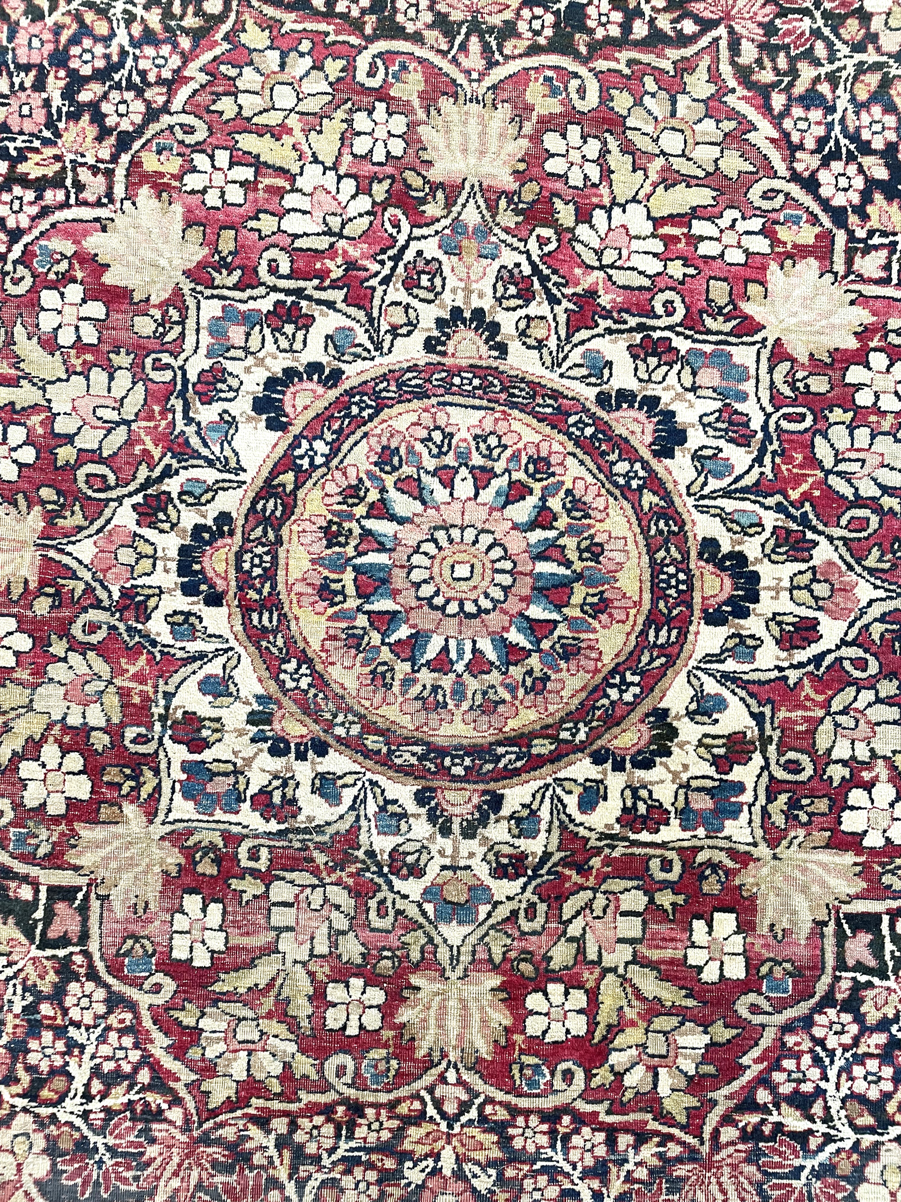 Tappeto Kirman Laver, Persia, fine XIX secolo, circa 394x269 cm