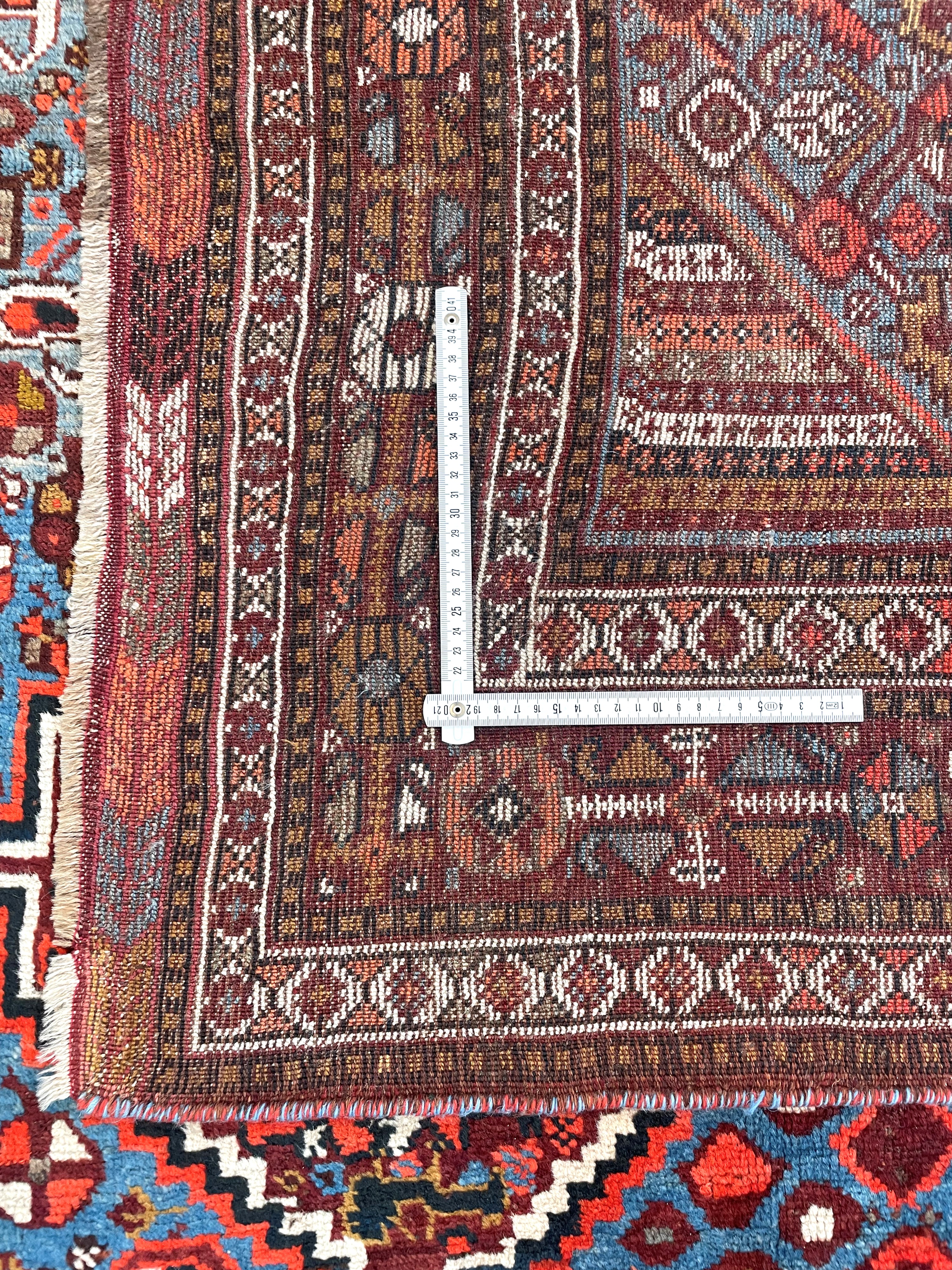 Tappeto Khamseh, Persia, circa 1900, dimensioni 273x173 cm
