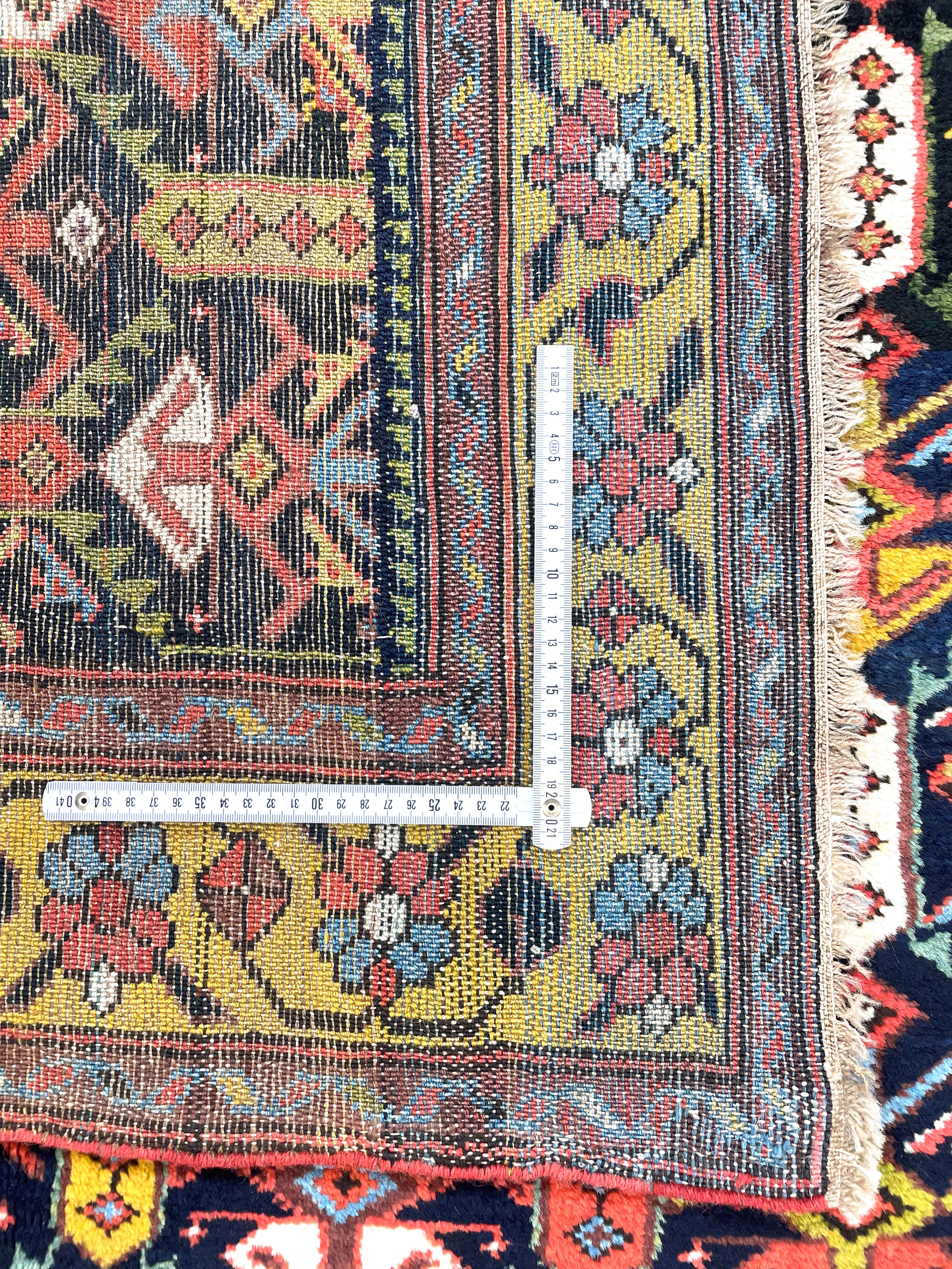 Tappeto Bakhtiari, Persia, Inizio XX secolo, 304x125 cm