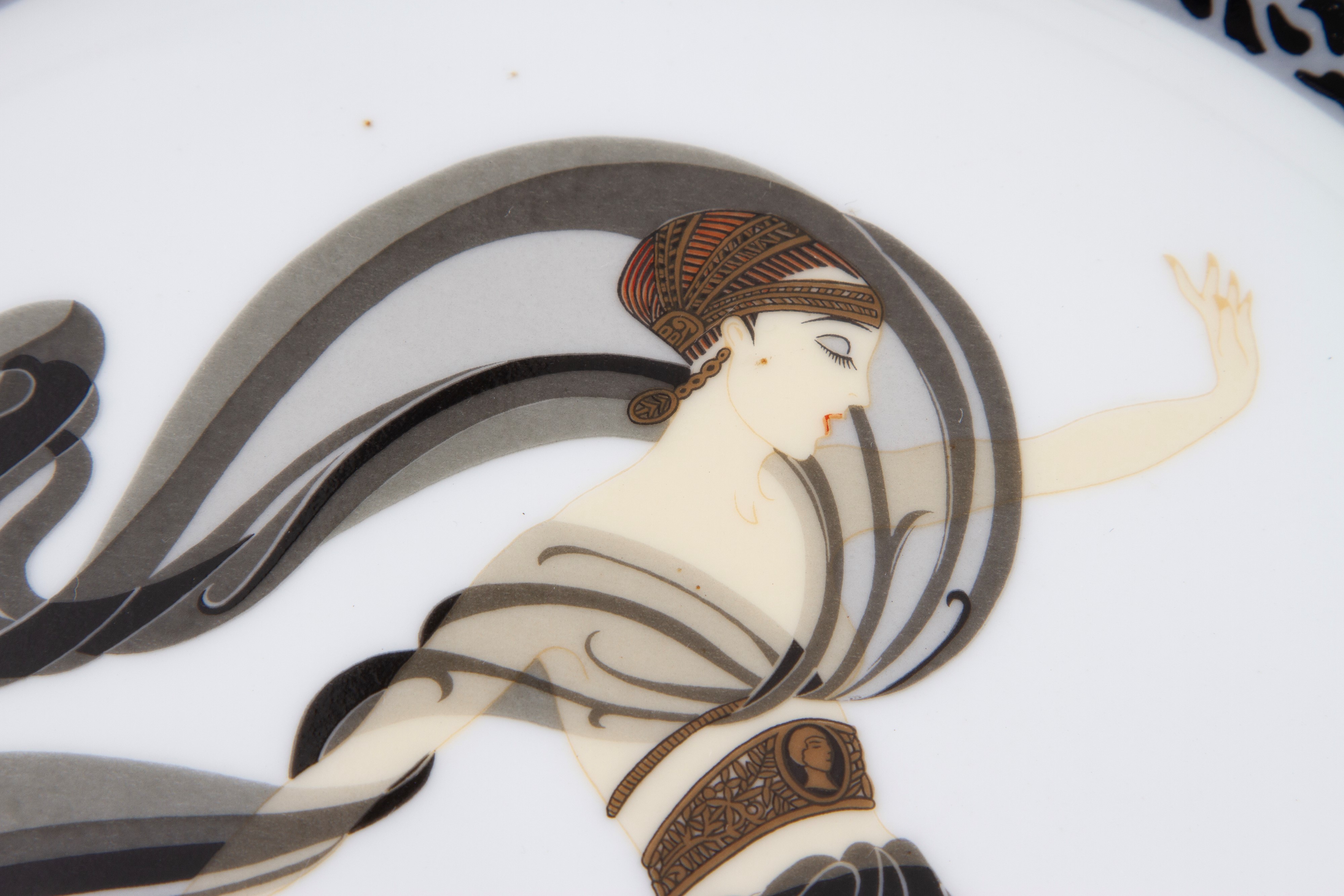 ERTE', Piatto 'FLAMES D'AMOUR', porcellana Bone China, 1985