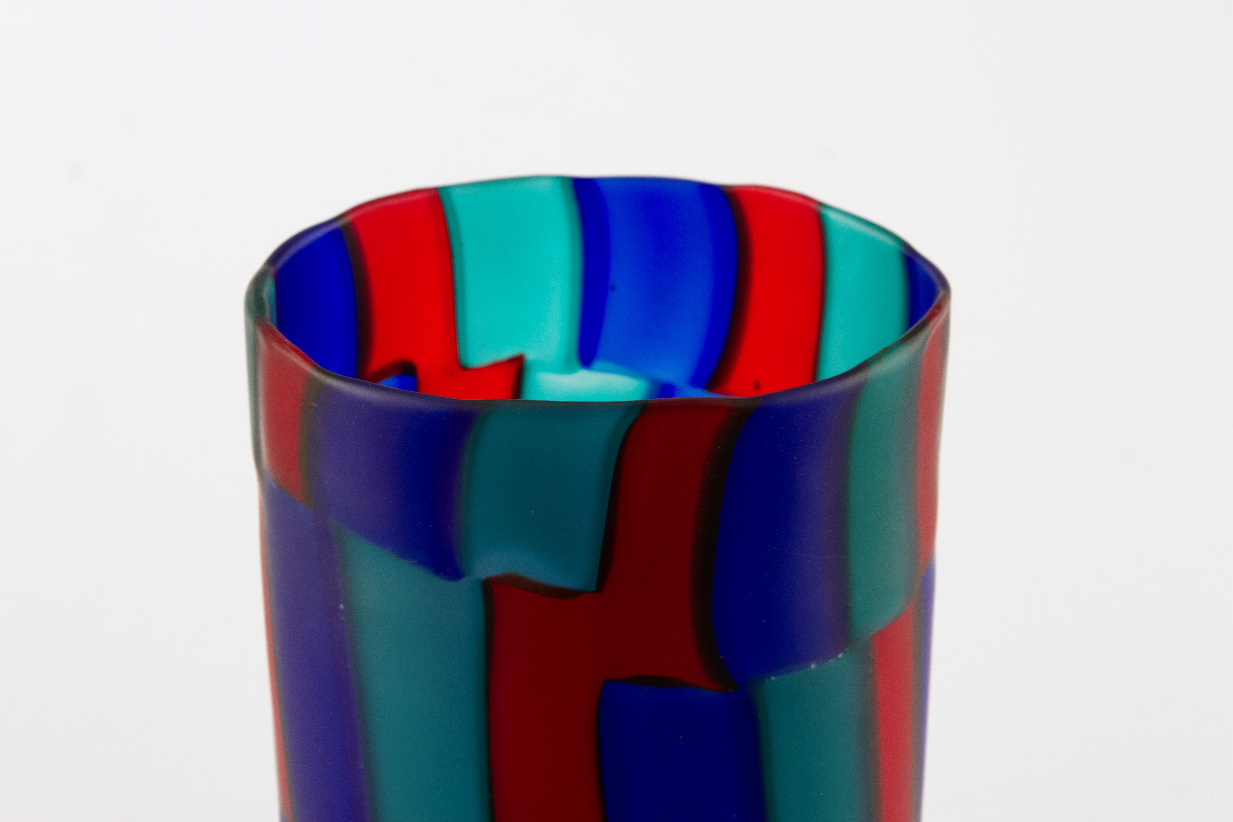 Vittorio Ferro - Vaso in vetro pezzato opaco rosso, blu e azzurro