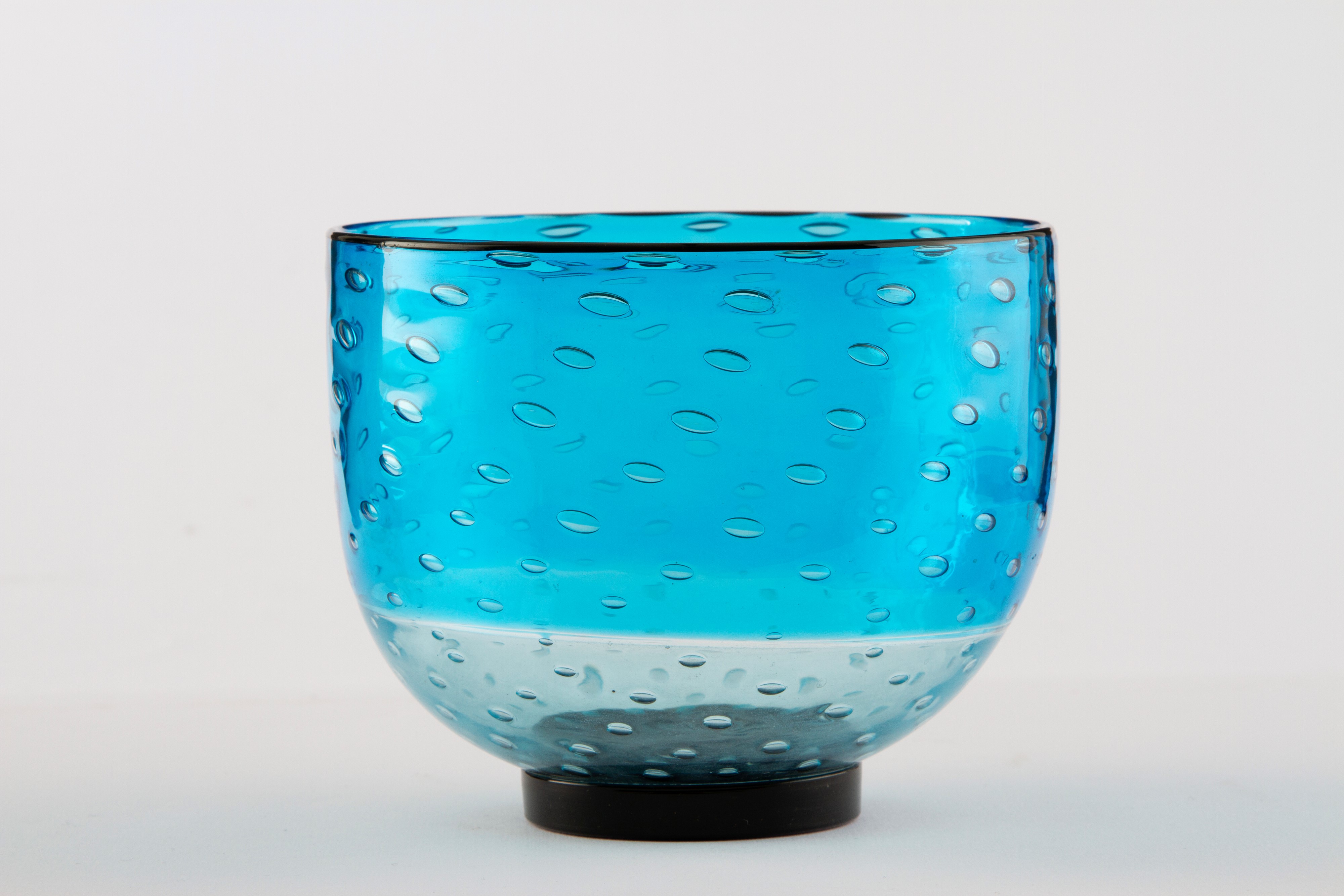 Vittorio Ferro - Ciotola in vetro azzurro con bolle