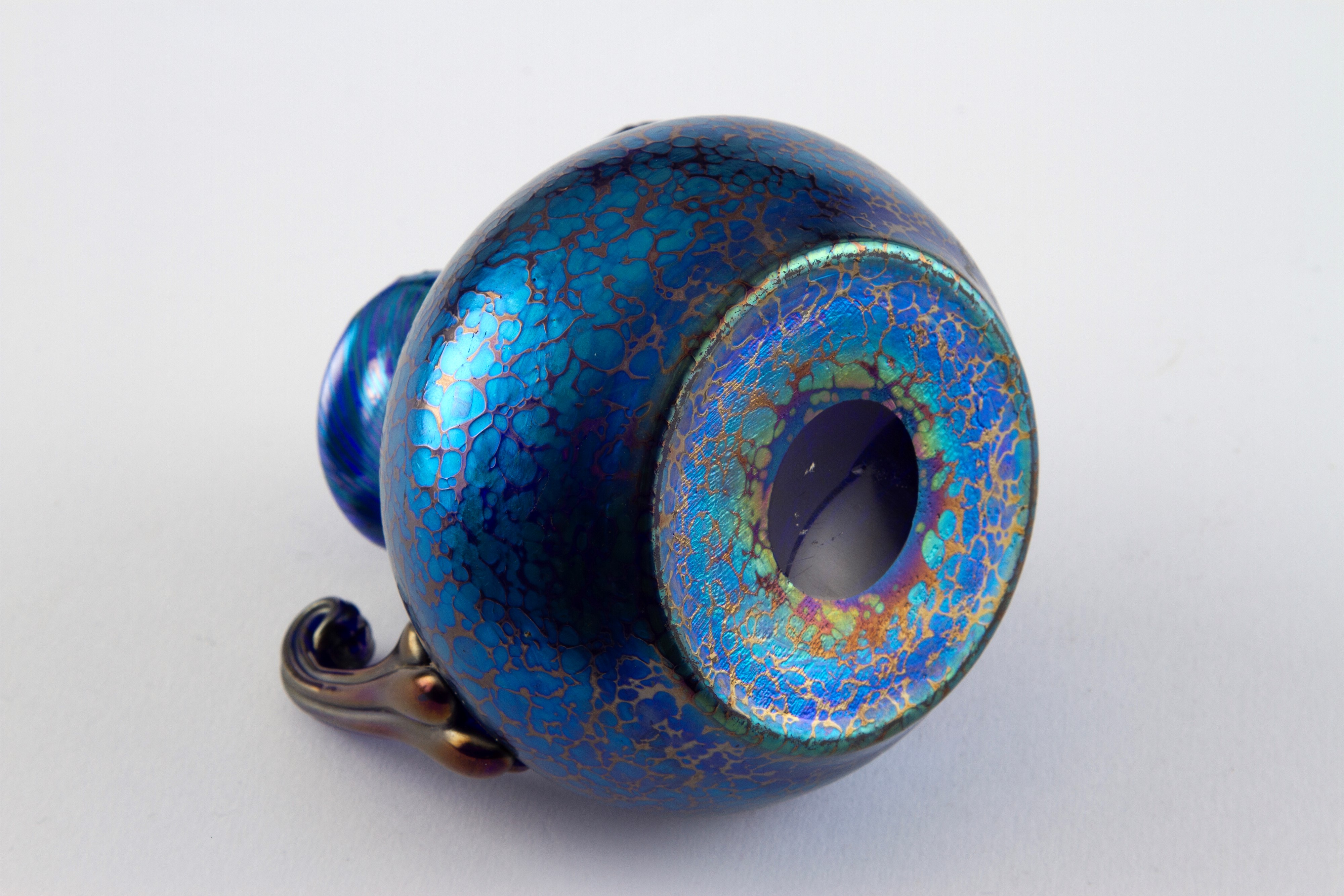 LOETZ, Vaso Papillon in vetro iridescente con manici