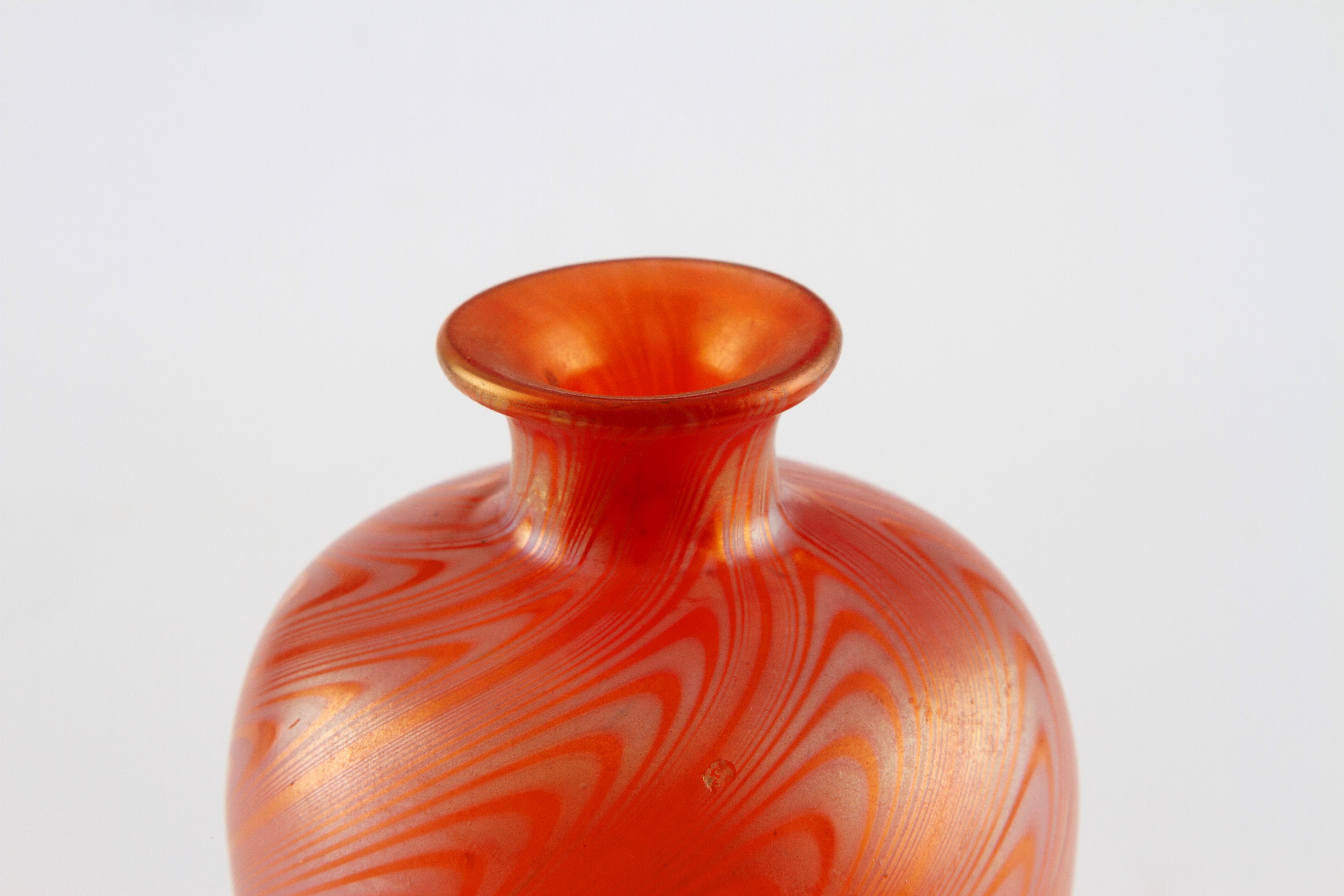 Vasetto in vetro di Murano, iridescente, altezza 13,5 cm ca.