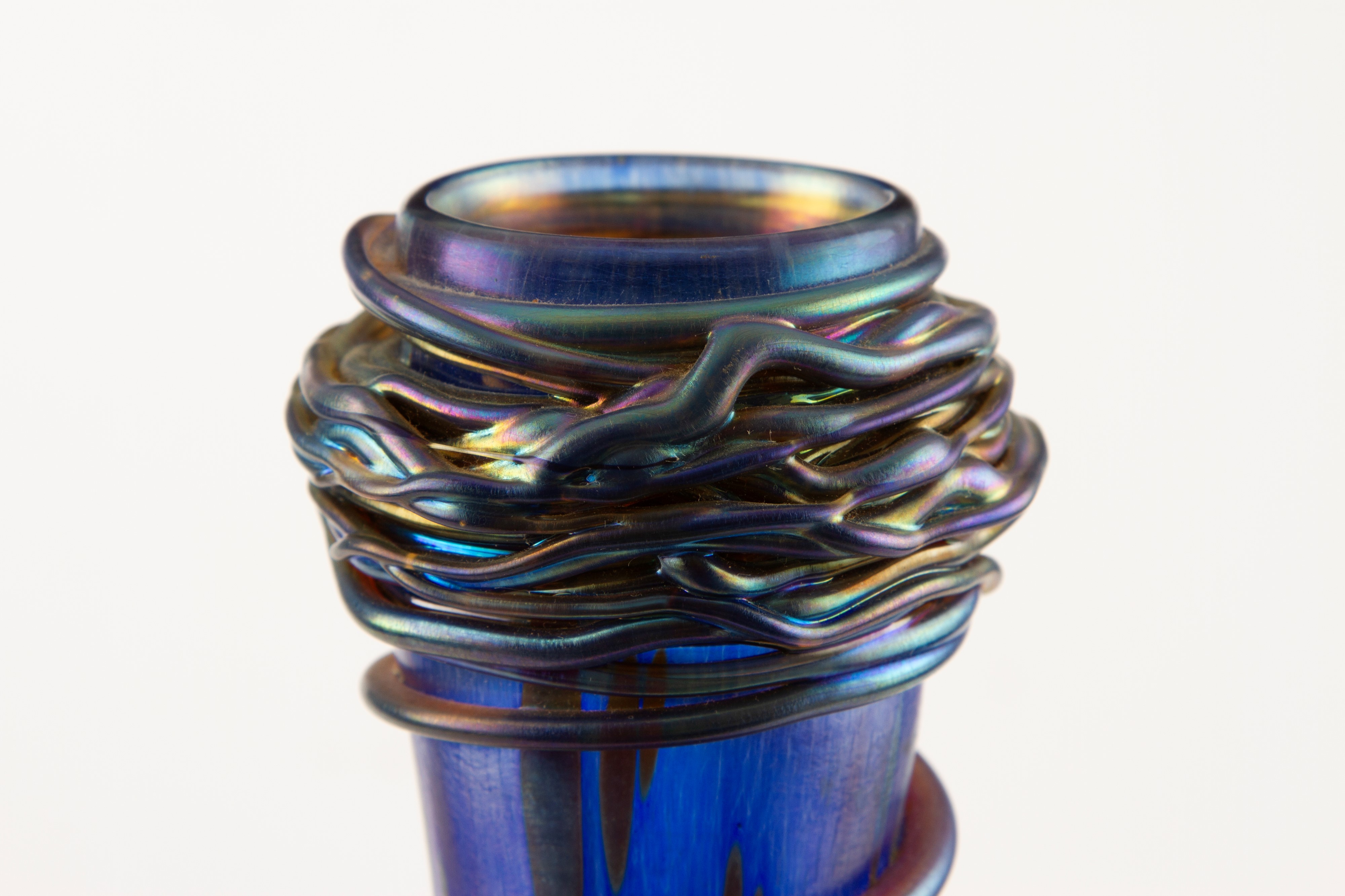 Vaso in vetro iridescente, attribuito a Loetz