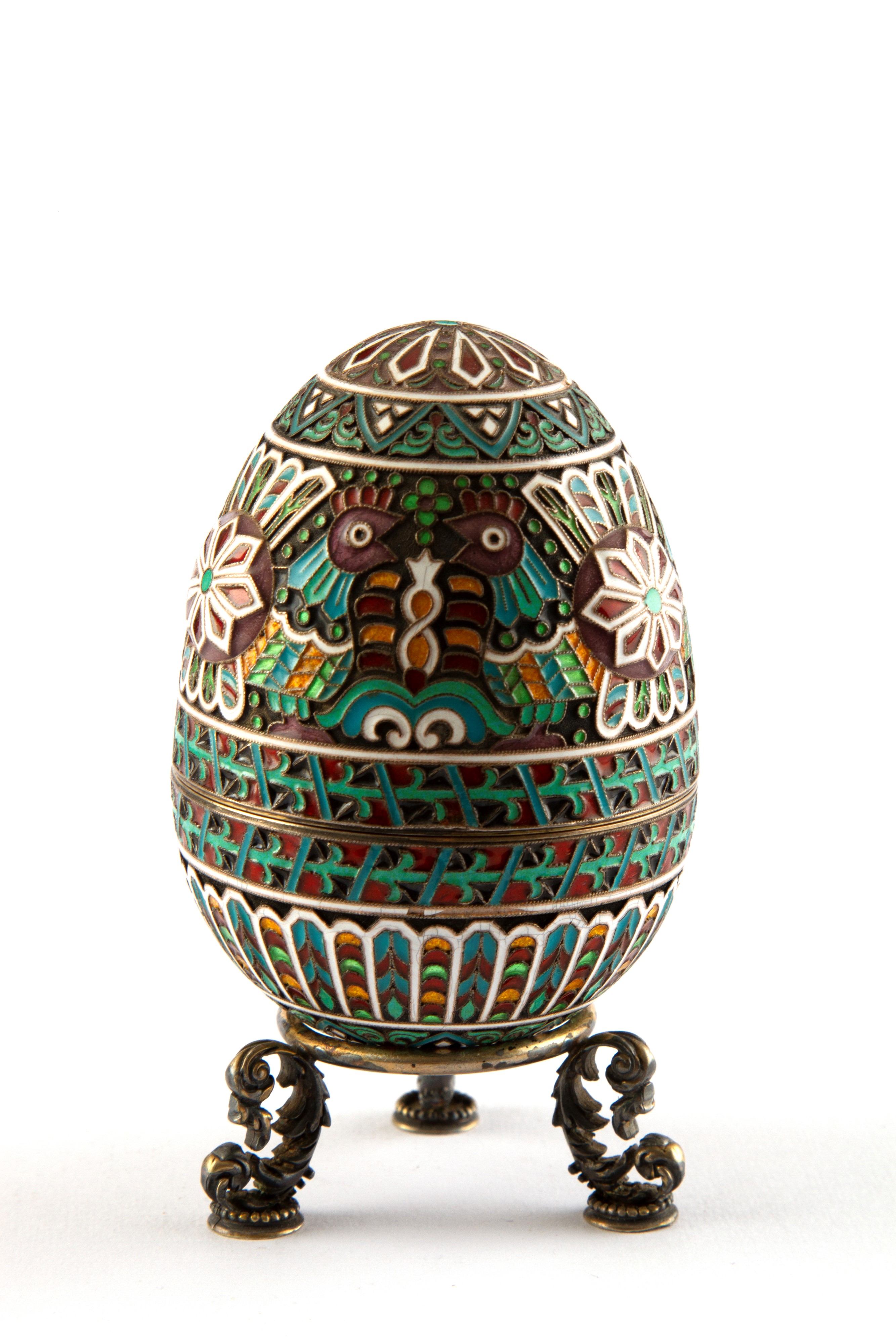 Uovo in argento con smalti