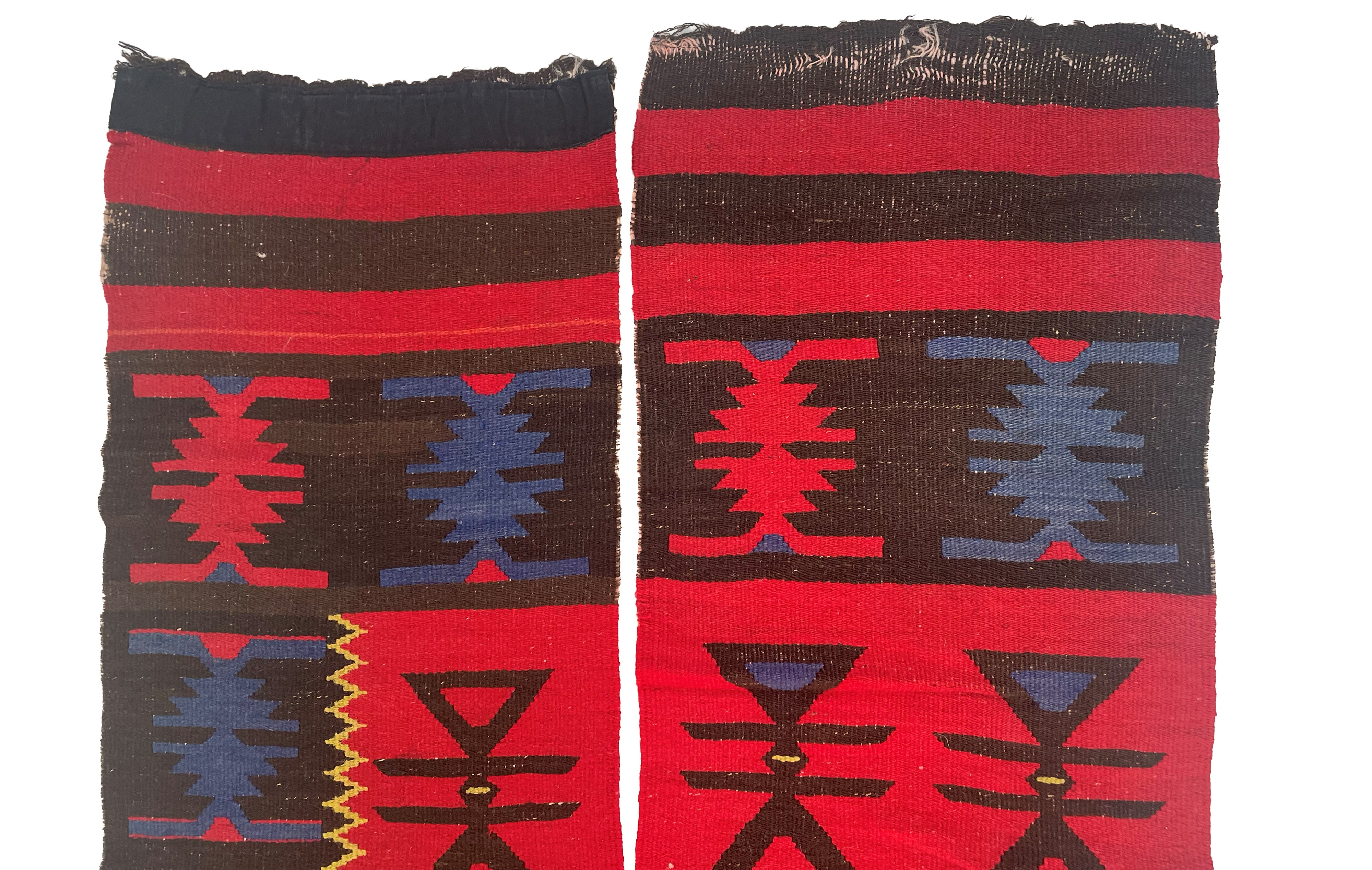 Kilim del Sudest Europa (probabilmente Albania), Due pannelli tessili, prima metà del XX secolo