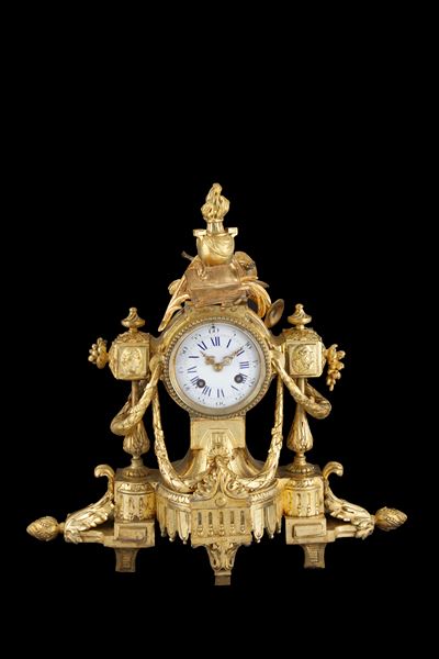 Orologio in bronzo dorato, periodo Luigi XV