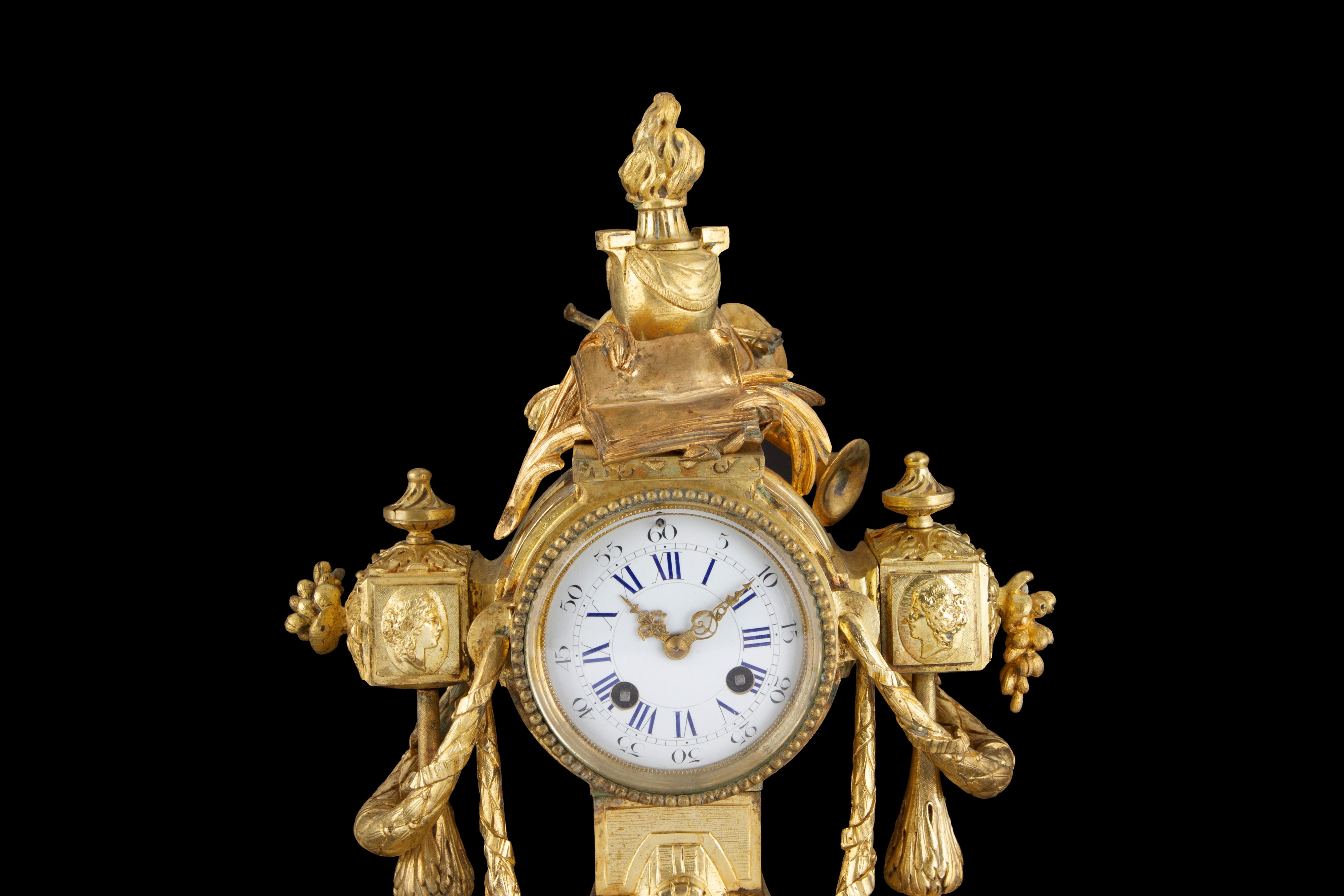 Orologio in bronzo dorato, periodo Luigi XV