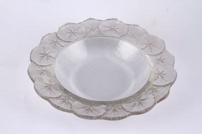 LALIQUE, Piatto in cristallo modello Honfleur