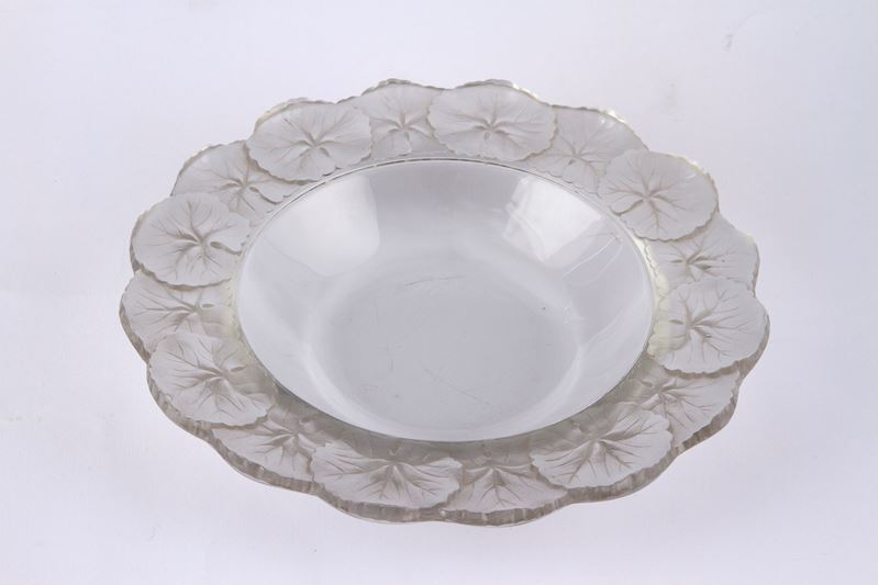 LALIQUE, Piatto in cristallo modello Honfleur