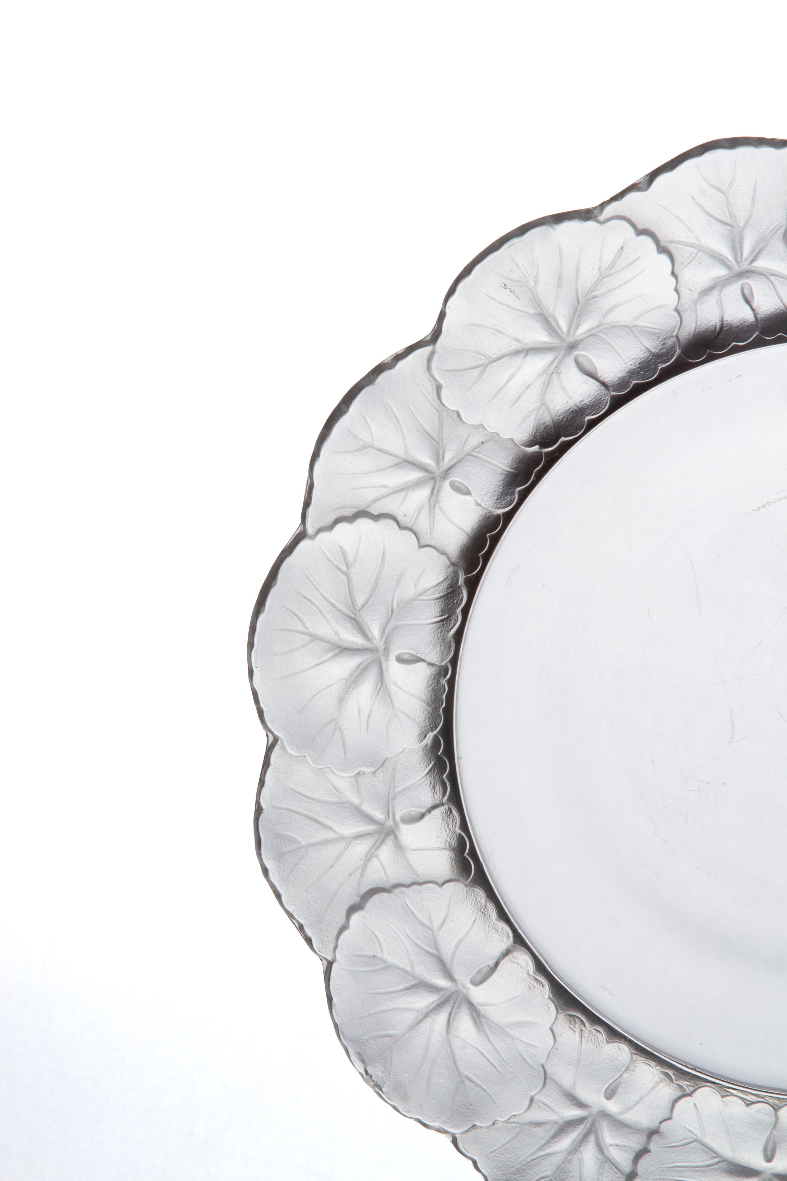LALIQUE, Piatto in cristallo modello Honfleur