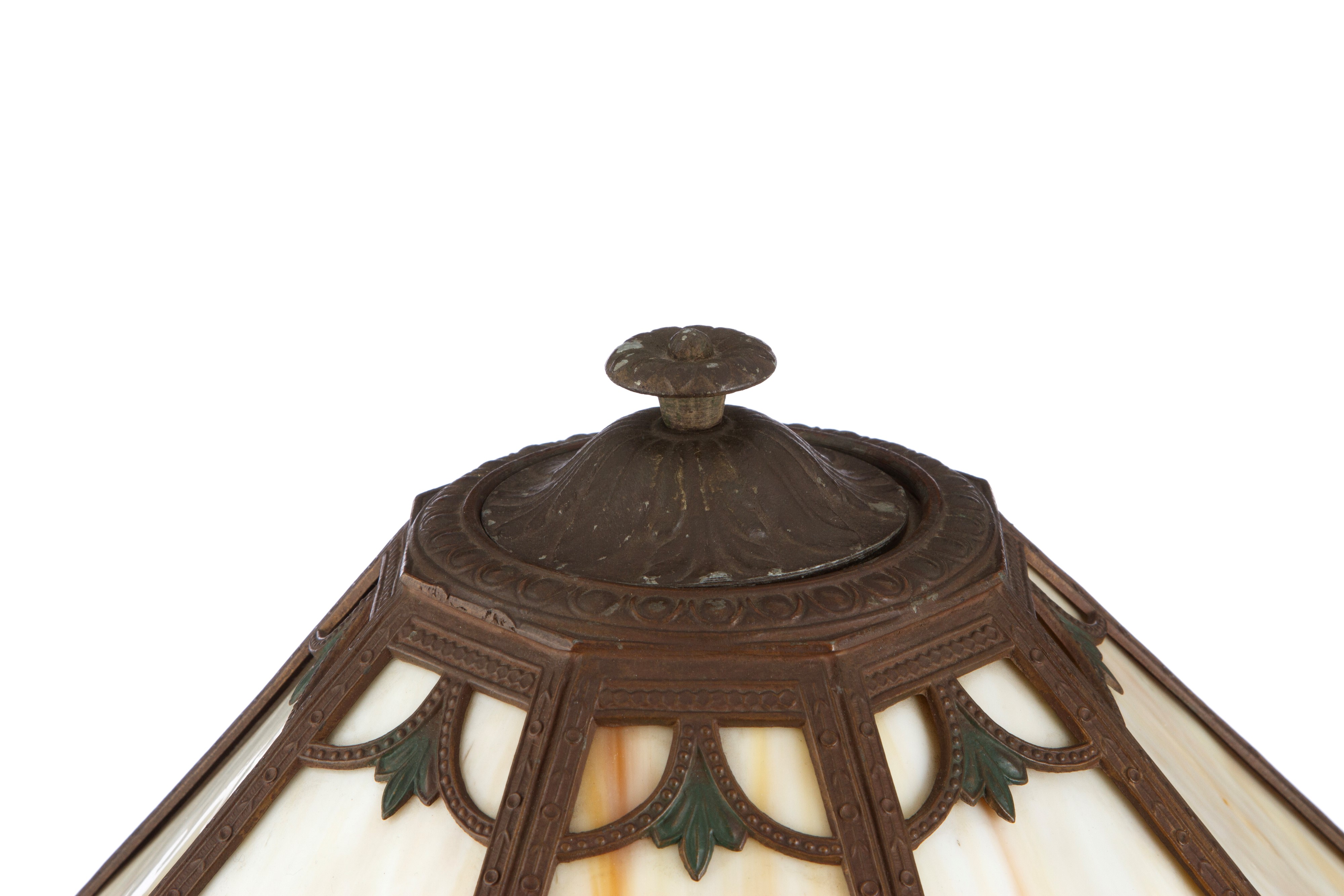 Lampada da tavolo, vetro calcedonio e metallo patinato, Periodo Liberty