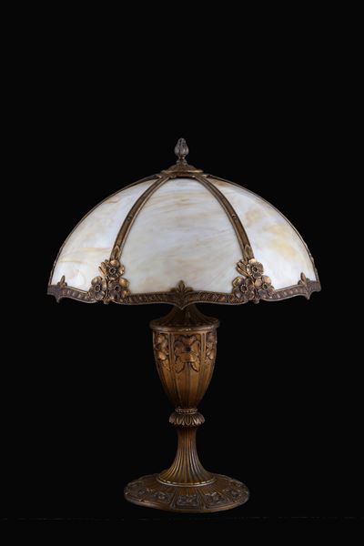 MILLER, Lampada da tavolo in vetro calcedonio e metallo