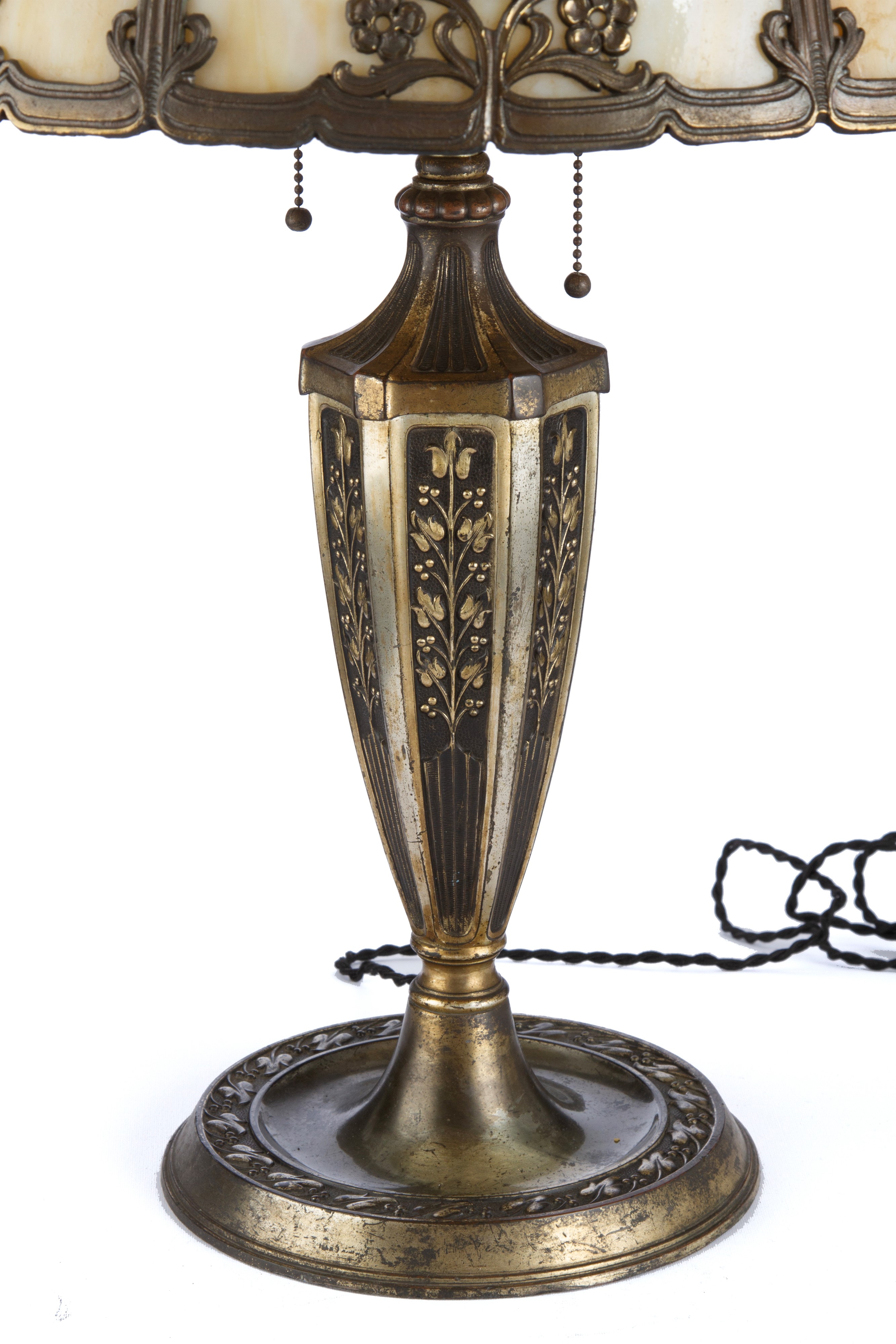 Lampada da tavolo Liberty, vetro calcedonio e metallo patinato