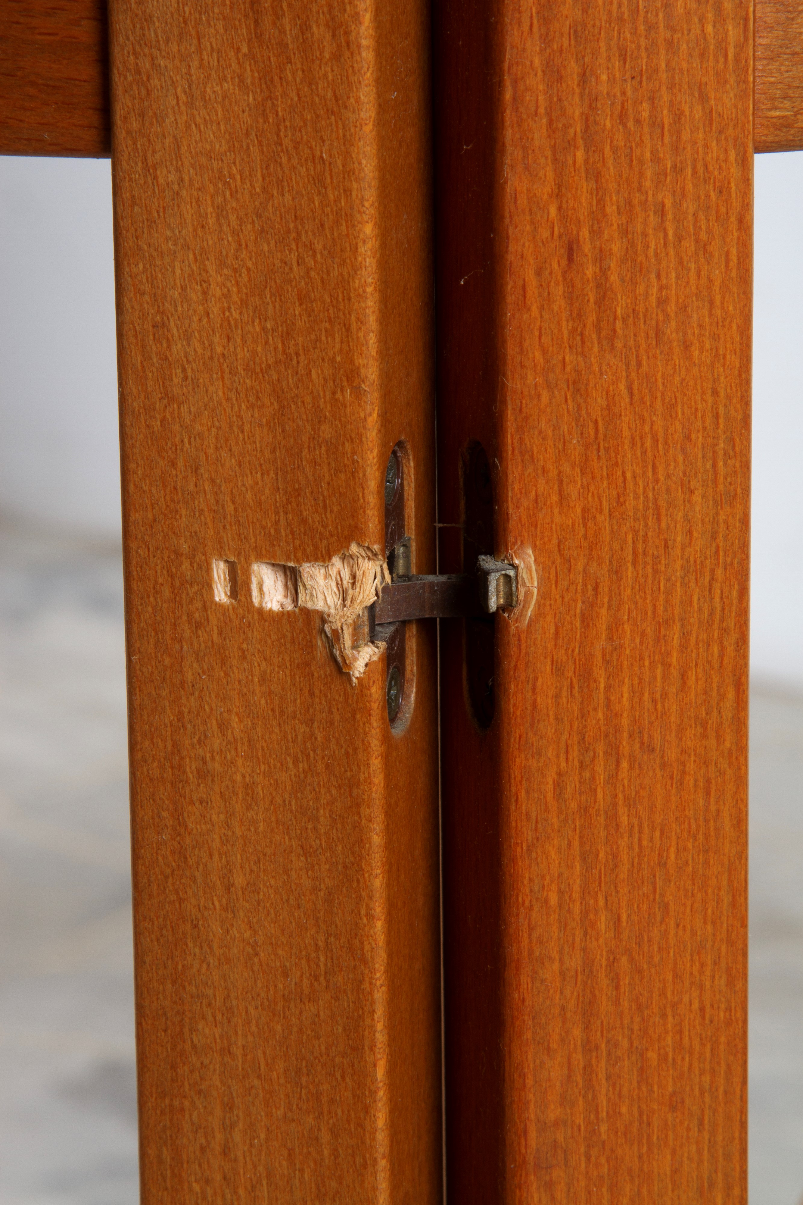 Tavolo-consolle apribile in legno, produzione anni '80-'90