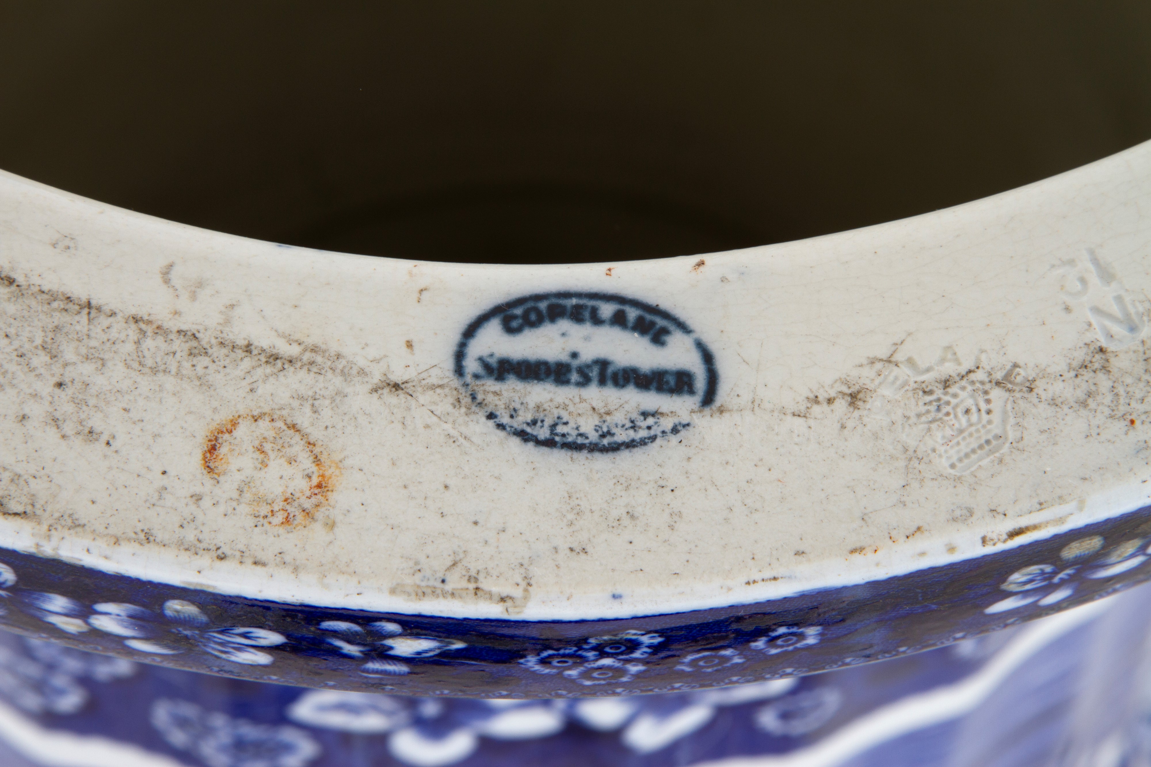 Colonna in ceramica dipinta, Copeland Spode's Tower, XX secolo