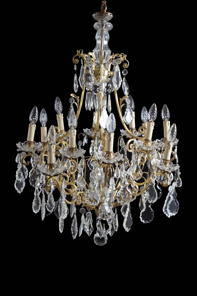 Lampadario, dodici luci in bronzo e vetro, XIX secolo