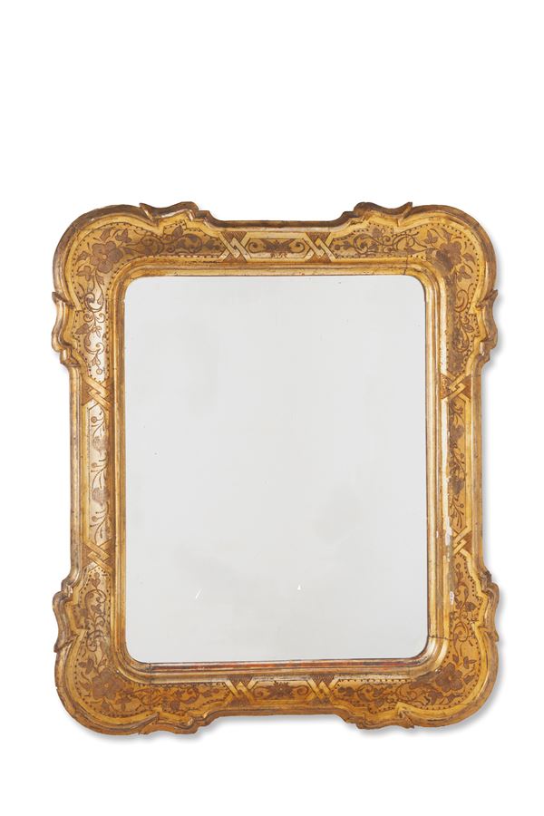 Cornice a vassoio con specchio