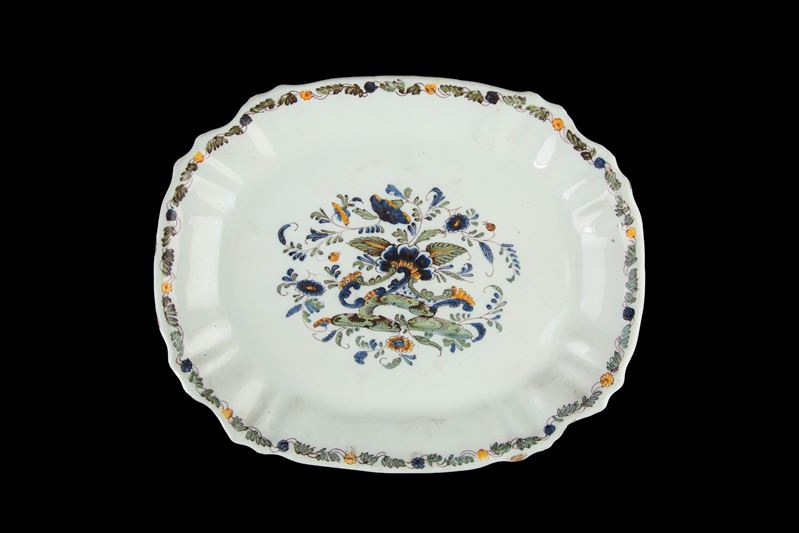 Vassoietto con decori floreali