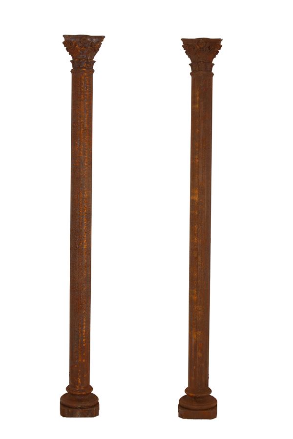 Pair of cast iron columns