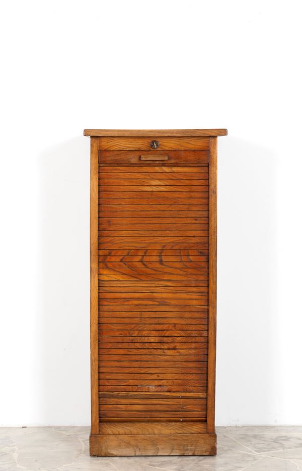 Rolling shutter cabinet