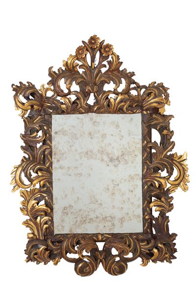 Specchiera in legno intagliato e dorato, XIX secolo