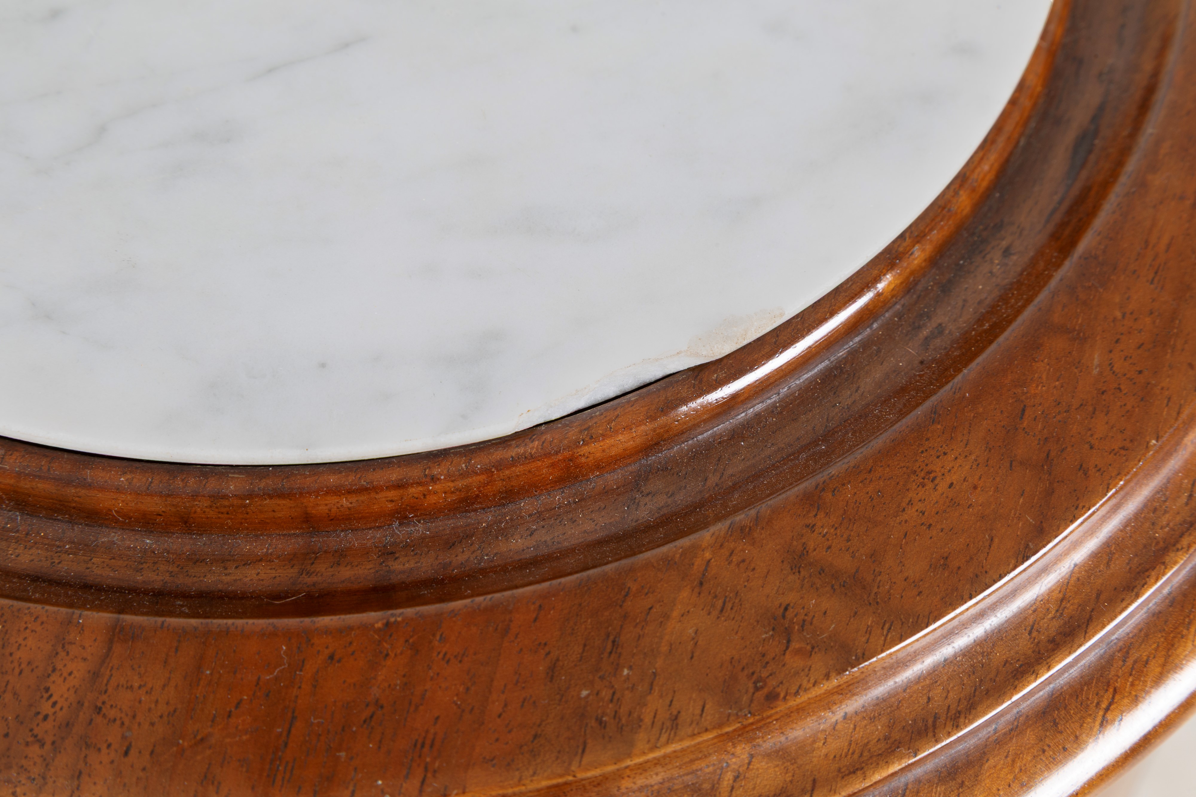 Comodino cilindrico, legno con sportello e piano in marmo bianco,  XIX secolo