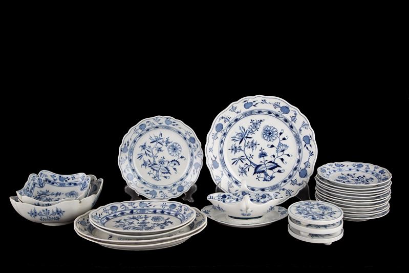 Servizio mod. Cipolla blu in porcellana. MEISSEN