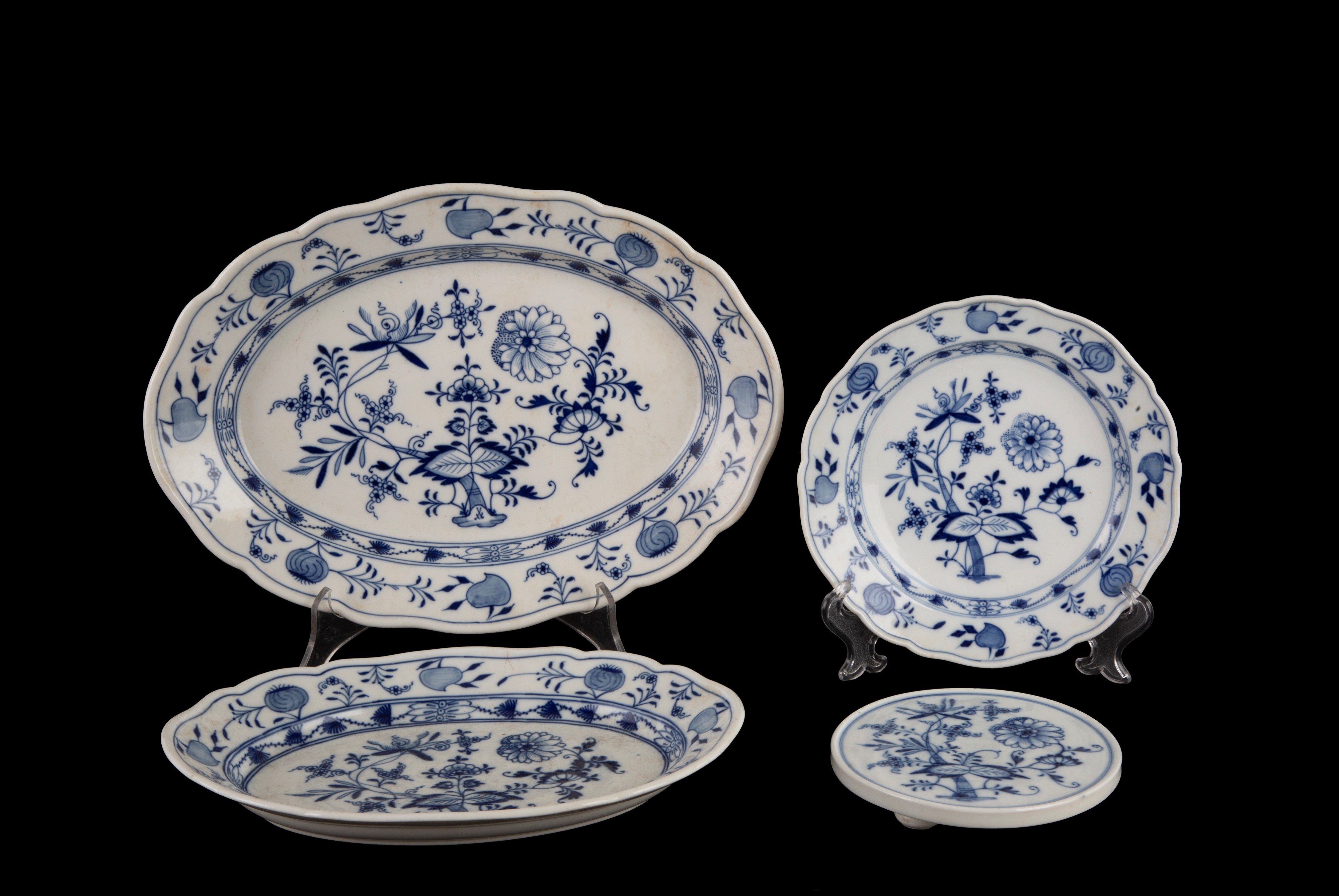 Servizio mod. Cipolla blu in porcellana. MEISSEN