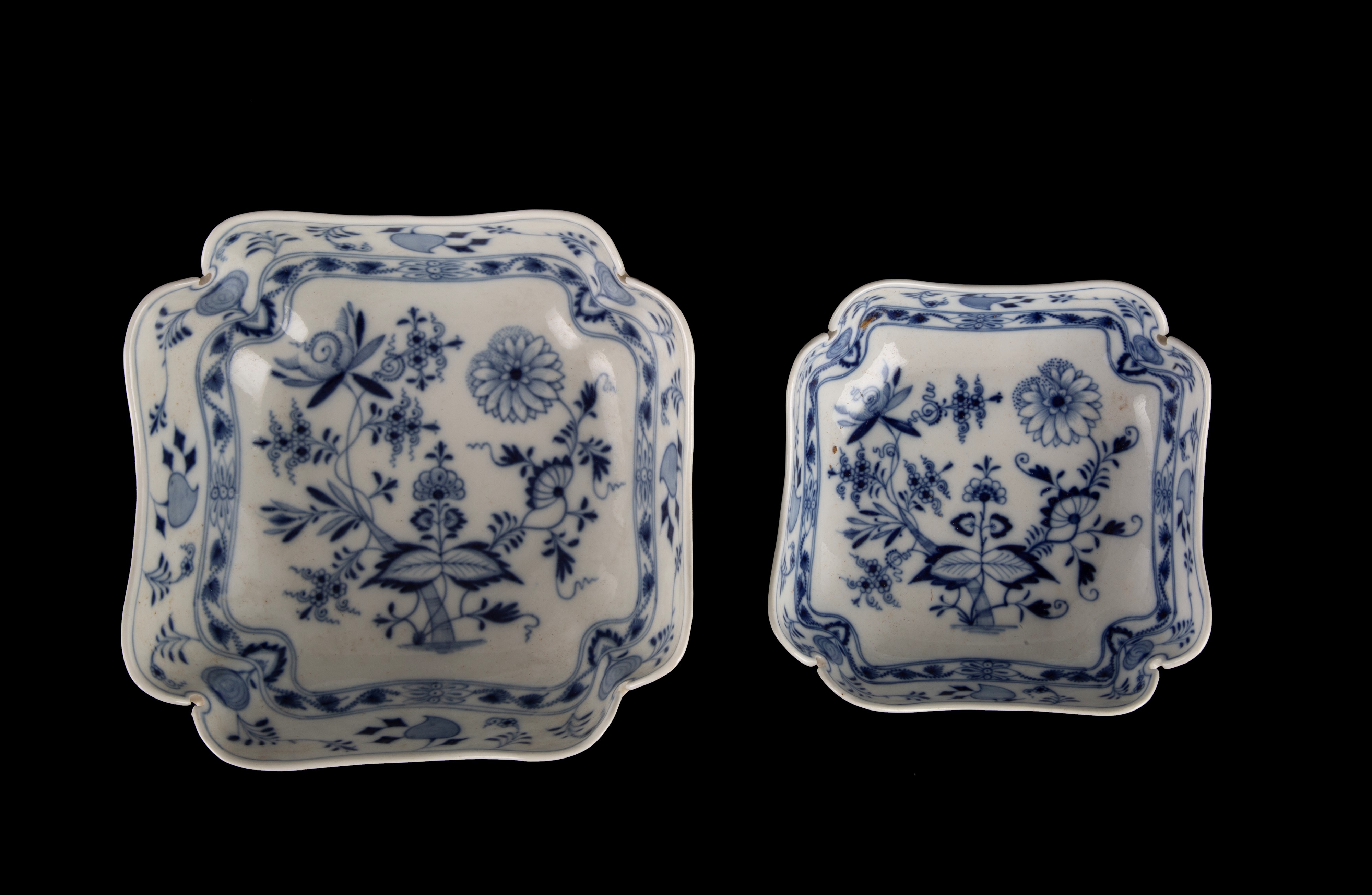 Servizio mod. Cipolla blu in porcellana. MEISSEN