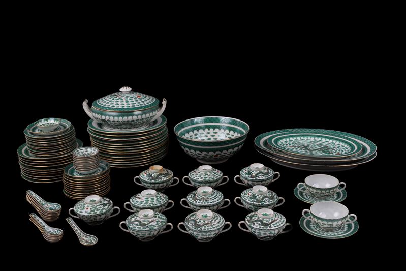 Servizio in porcellana con draghi