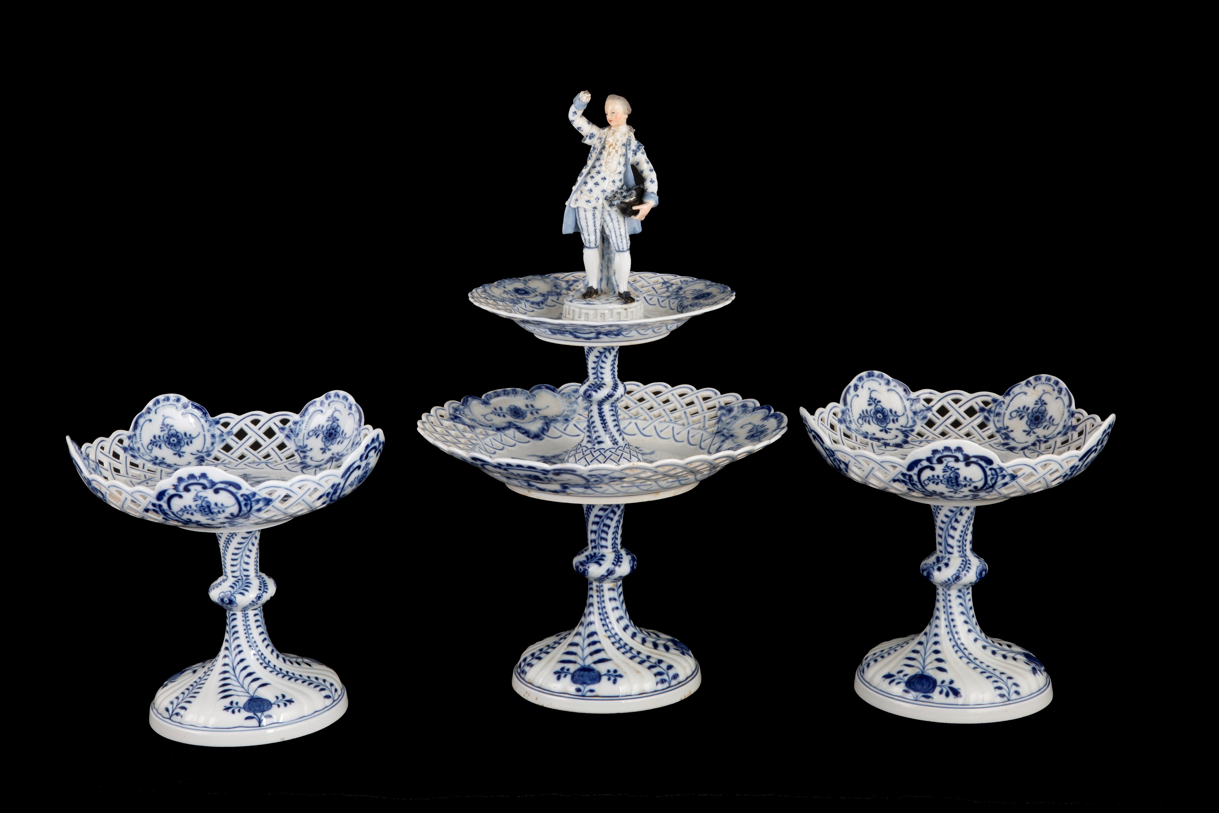 Servizio mod. Cipolla blu in porcellana traforata. MEISSEN