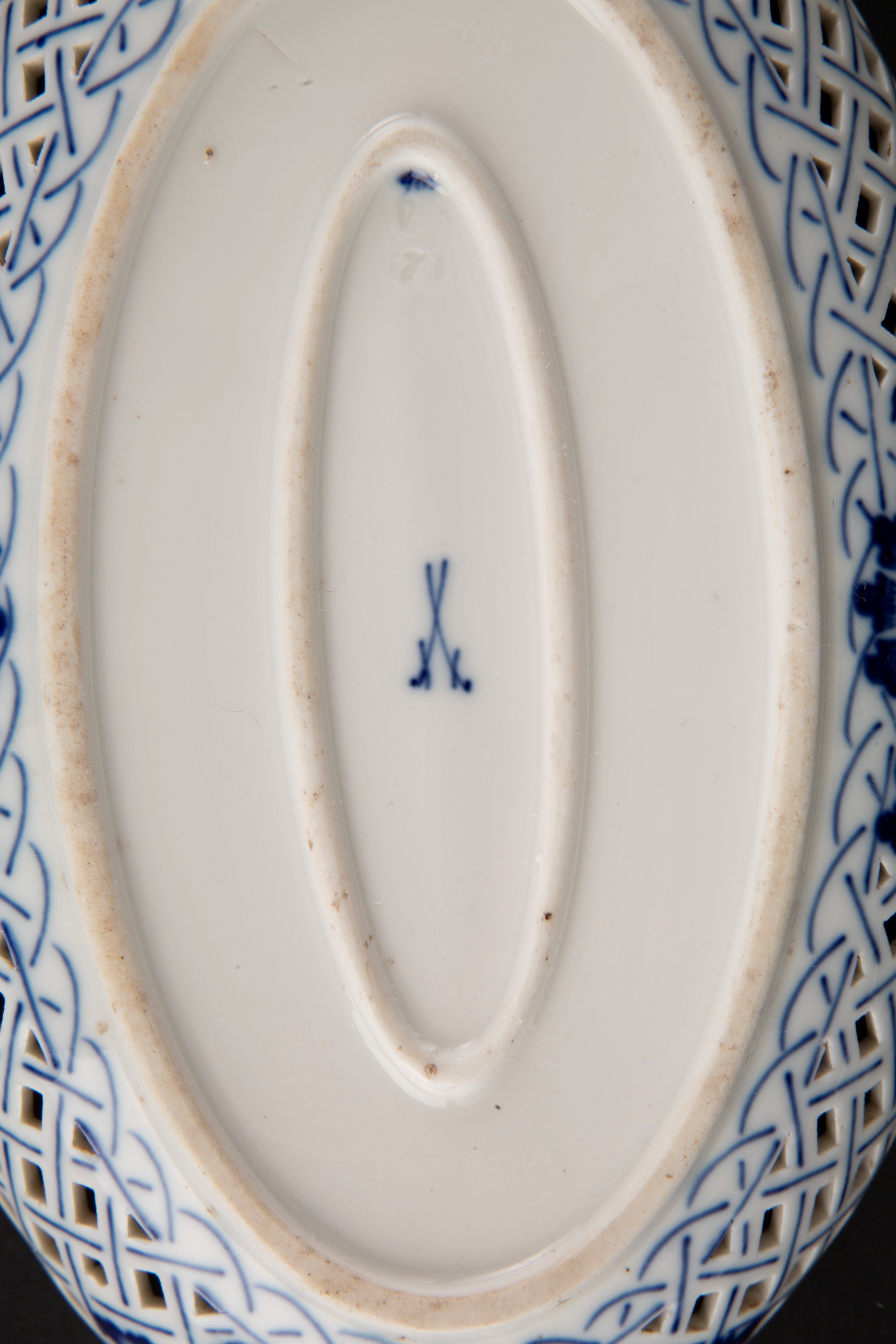 Servizio mod. Cipolla blu in porcellana traforata. MEISSEN