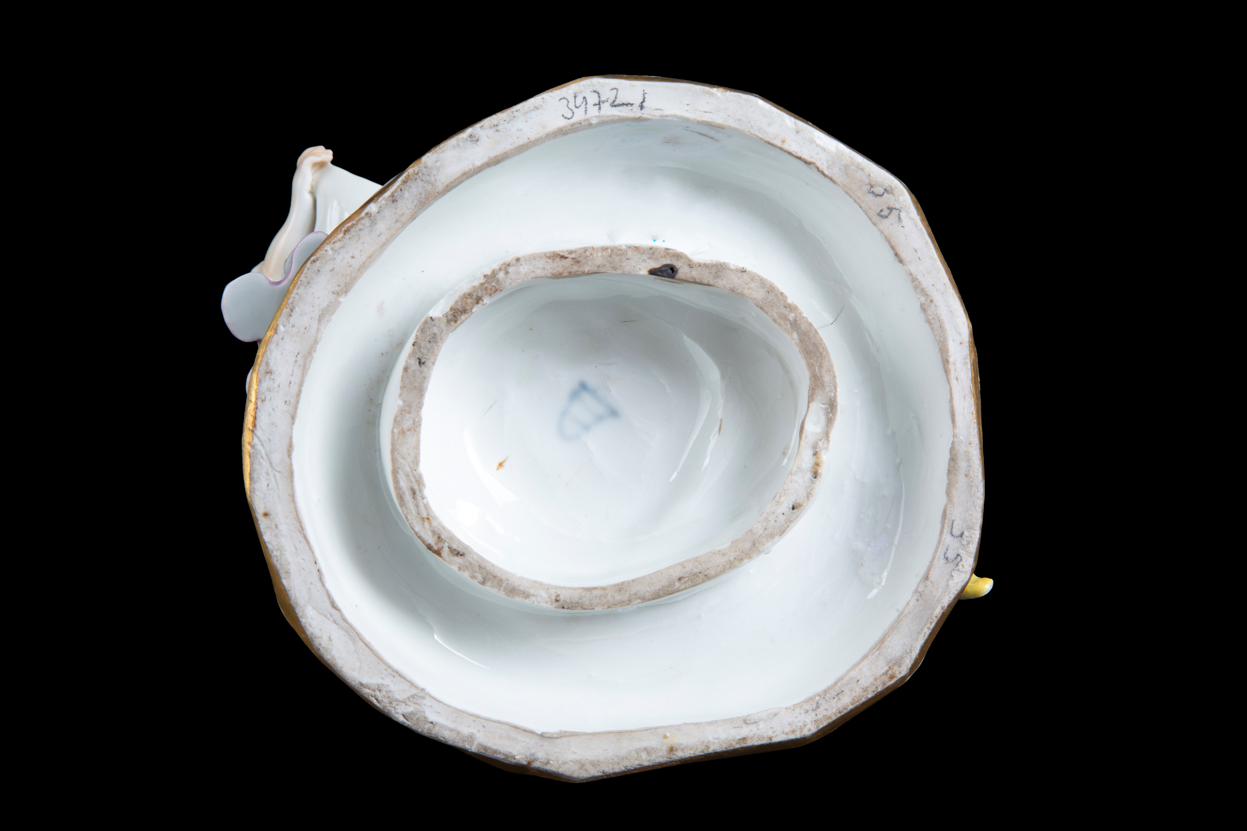 Gruppo in porcellana "LA RACCOLTA DELLE MELE"