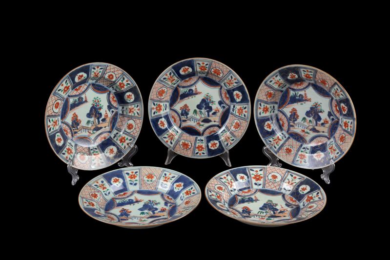 Cinque piatti Imari