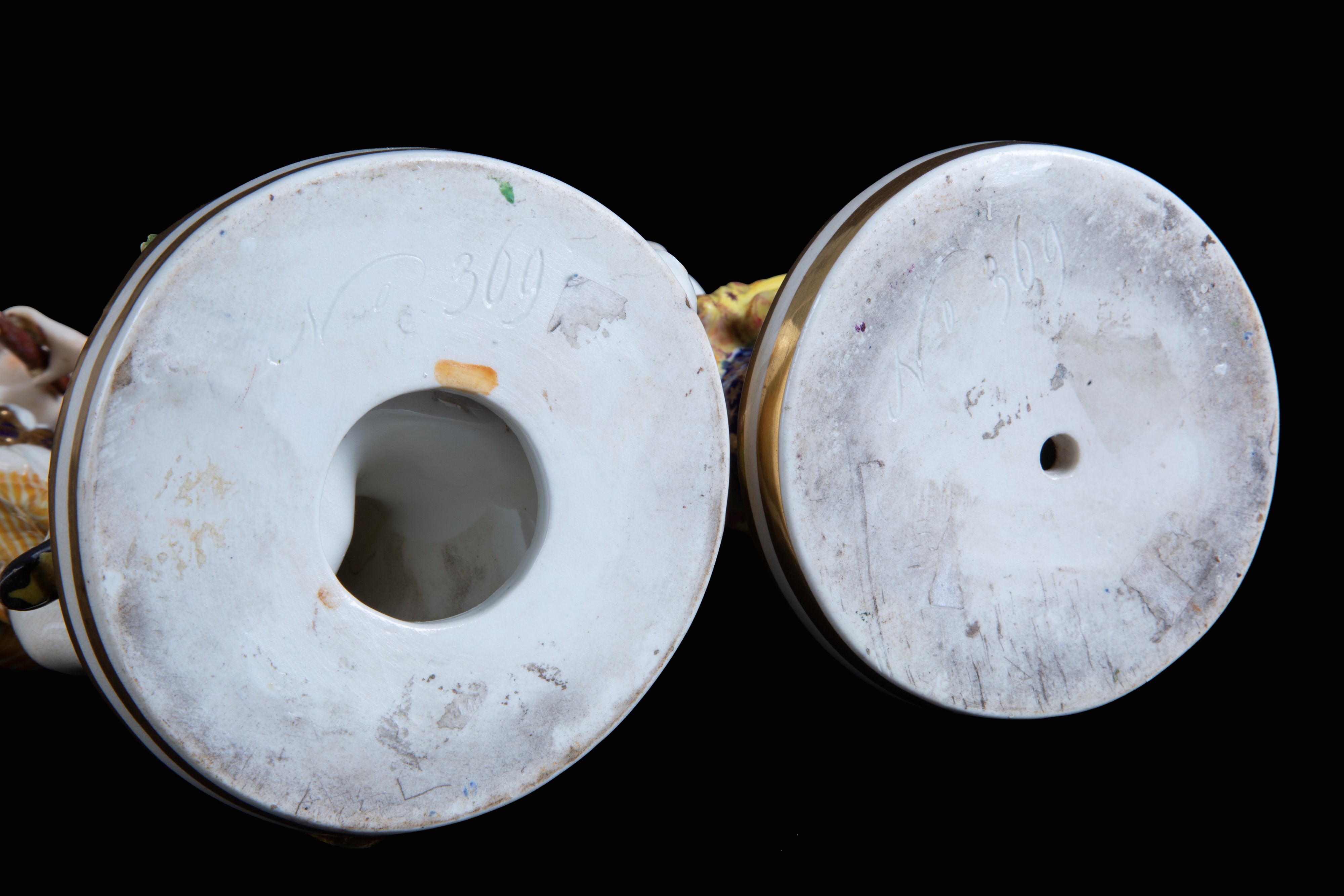 Coppia di statuine "PASTORI E CONTADINELLA"