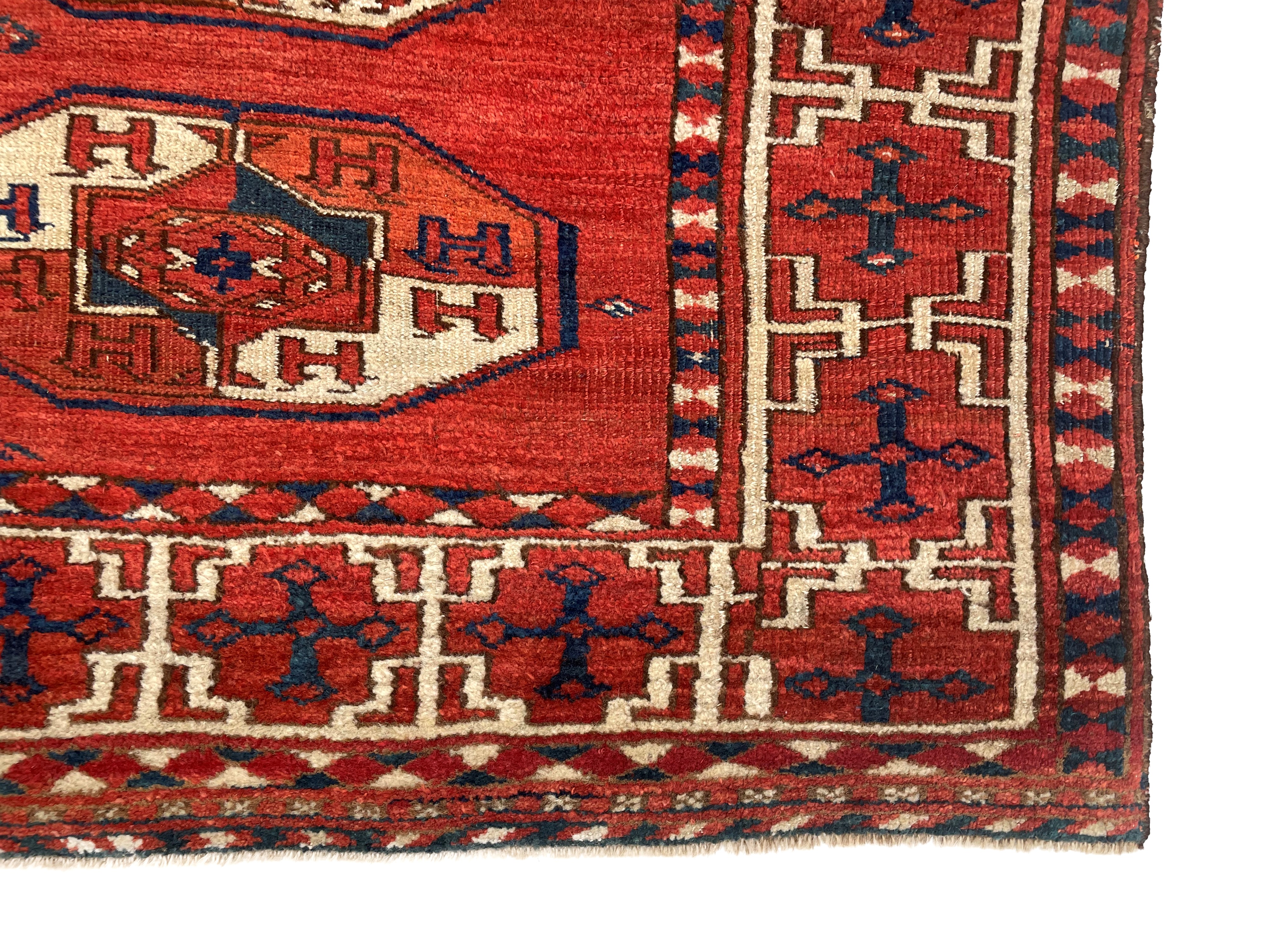 Tappeto Kisl Ayak, Turkestan, metà XIX secolo, 240x200 cm ca.
