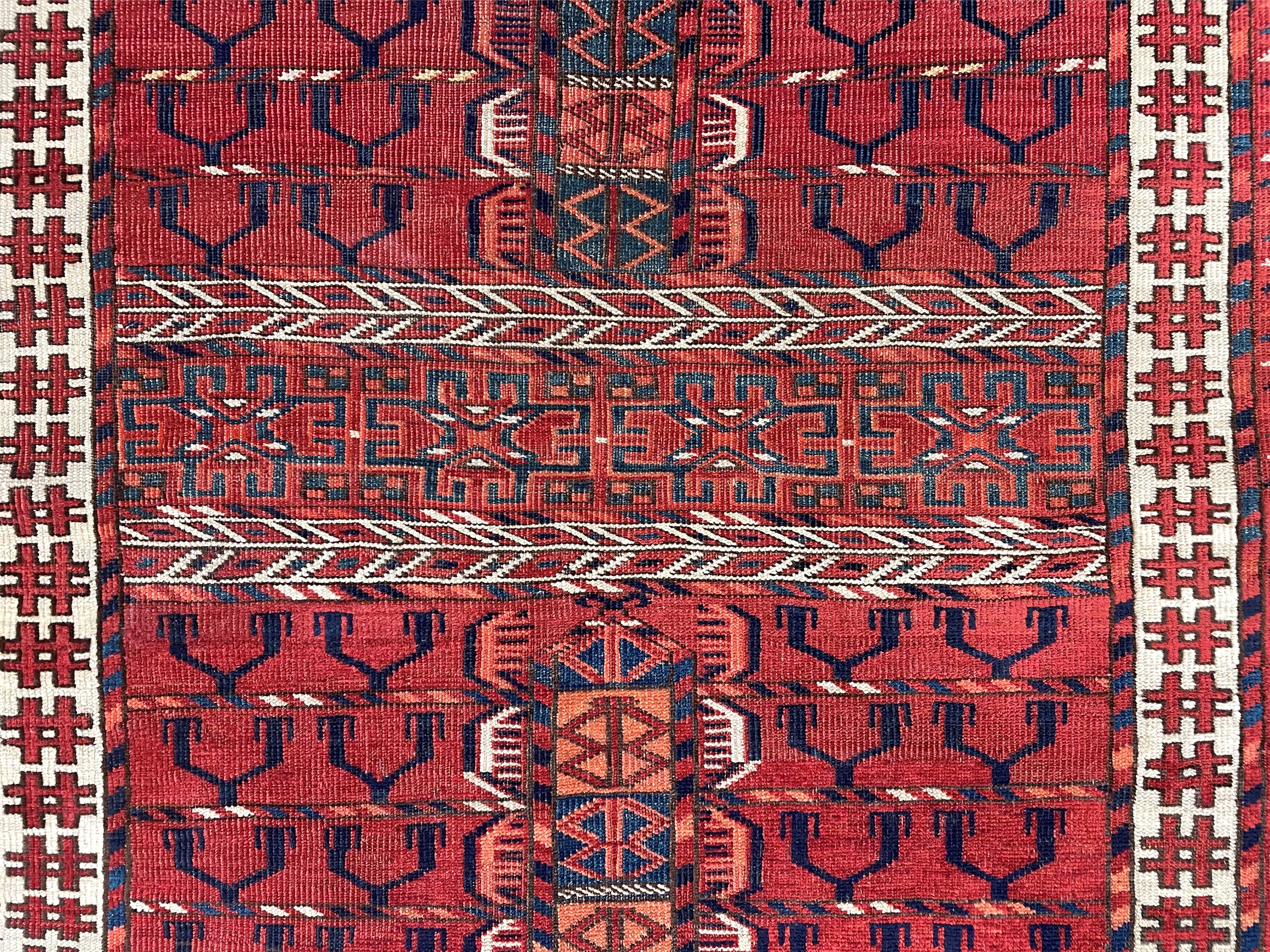 Tappeto Tekkè Ensi, Turkestan occidentale, Metà XIX secolo, 159x128 cm