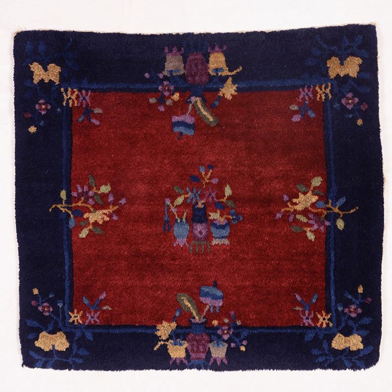 Tappeto Pechino, Seat Mat, Cina, circa 1900, 59x64 cm