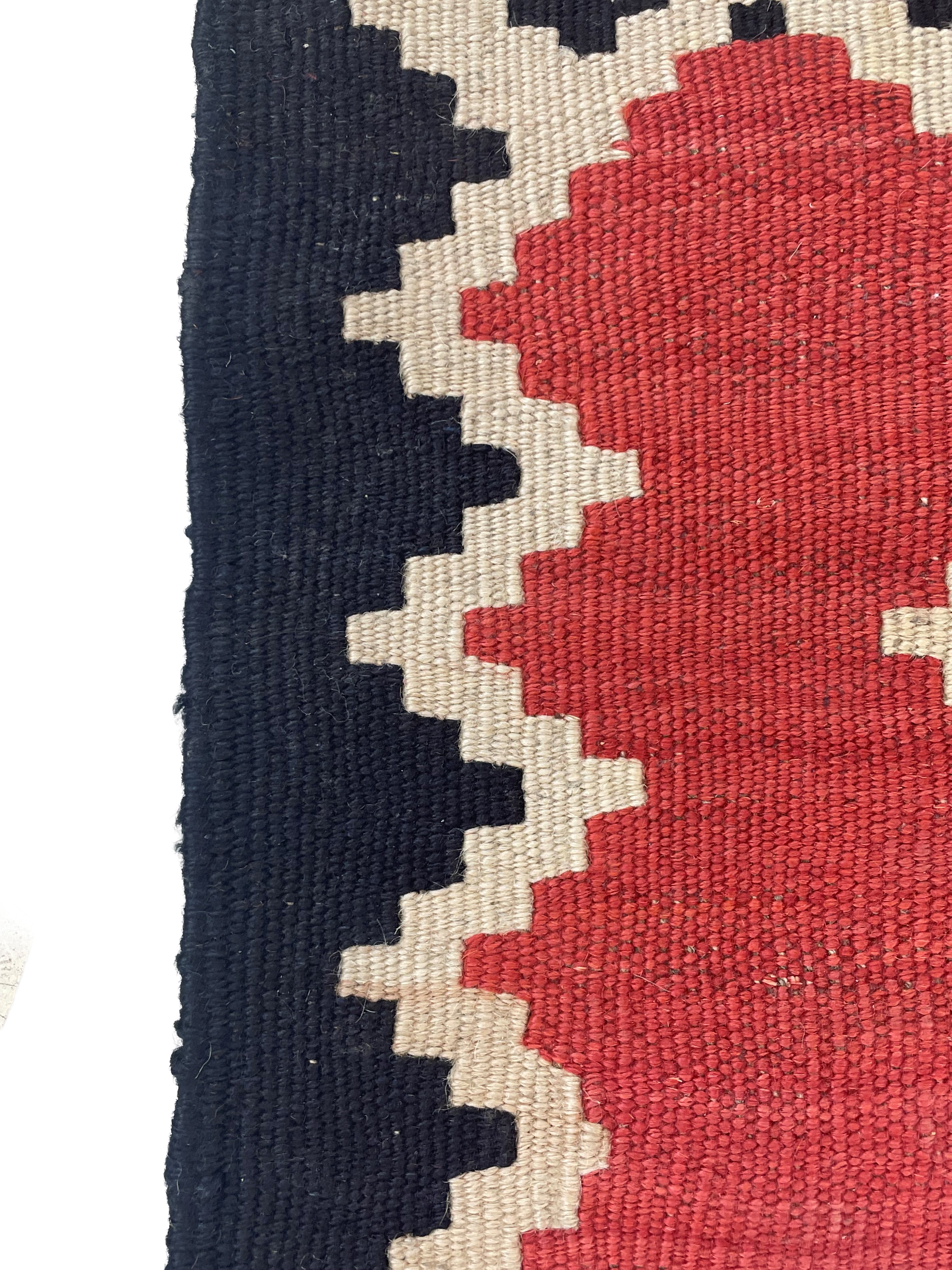 Kilim Lori, Persia, tessuto annodato a mano, inizio XX secolo