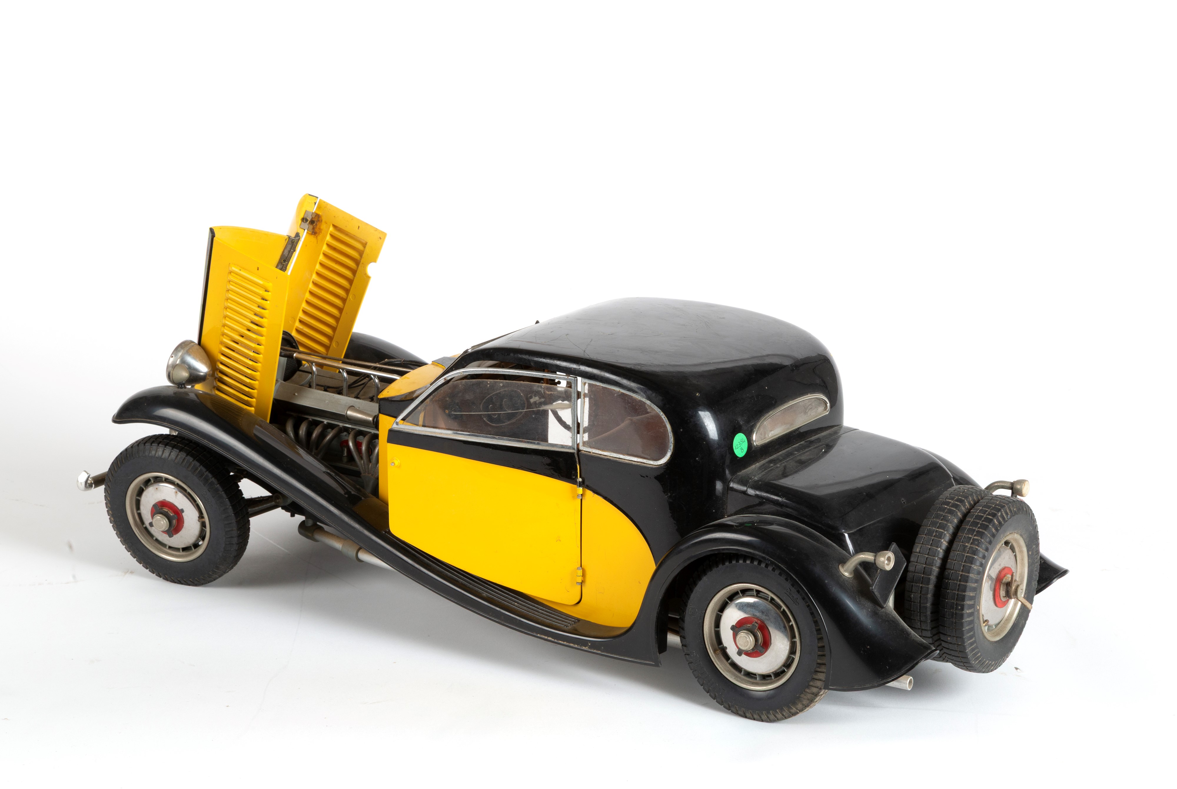 Modellini di automobili, Bugatti Type 50 T (1933) e Mercedes 500 K-AK Cabriolet (1935), scala 1:8
